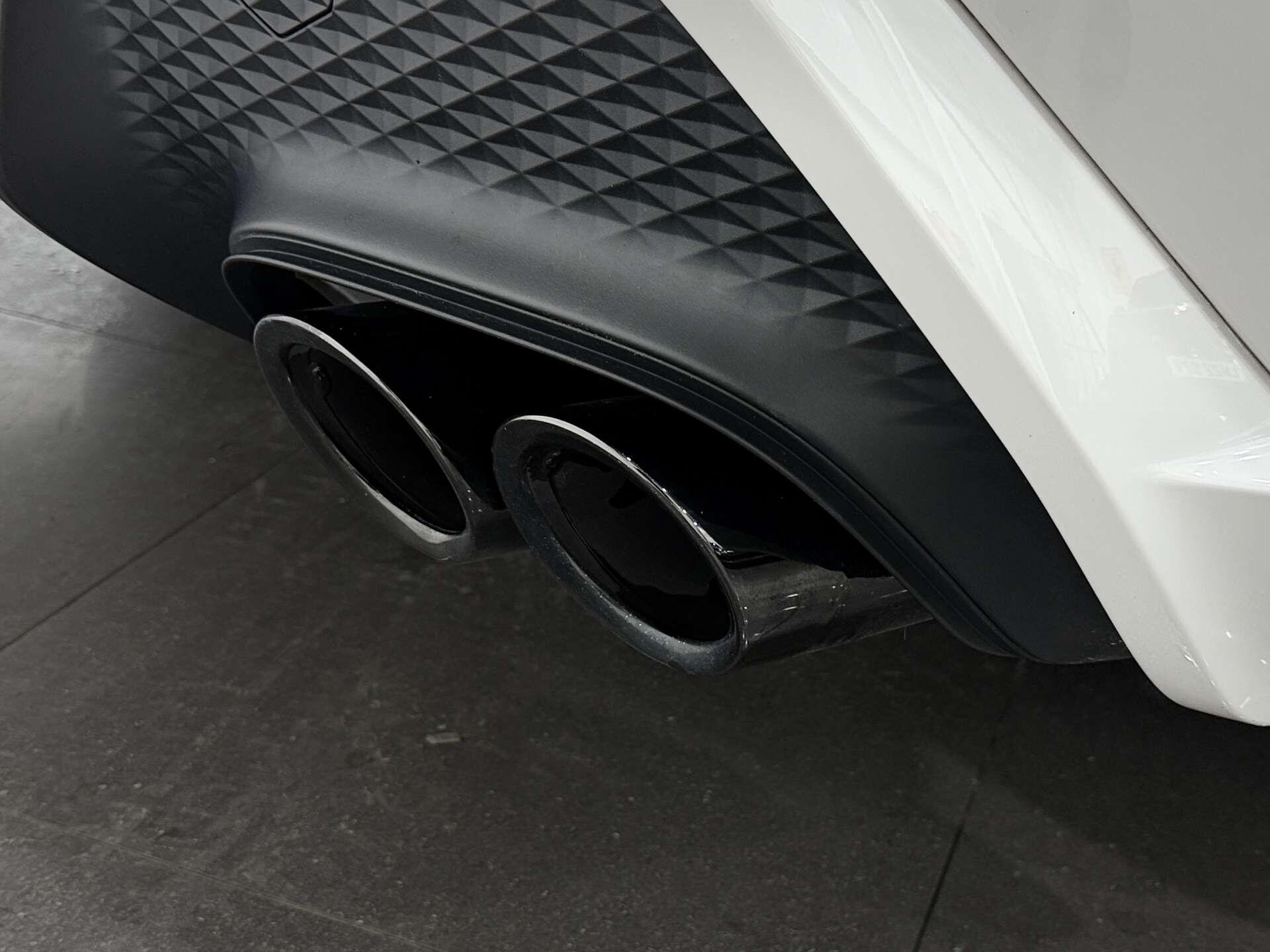 Porsche Macan view 35