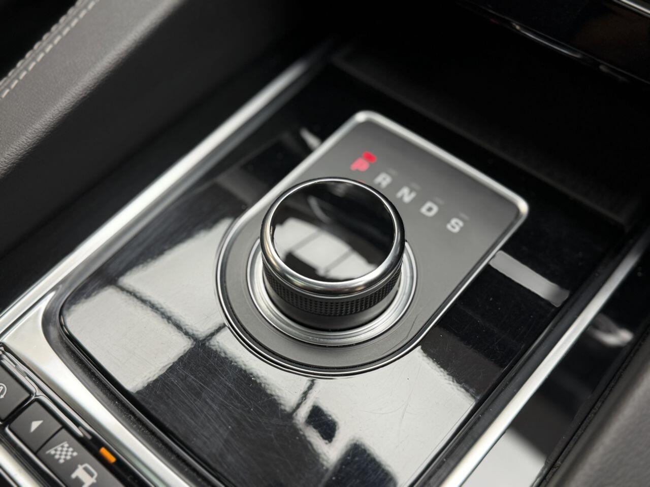 Jaguar F-Pace view 22