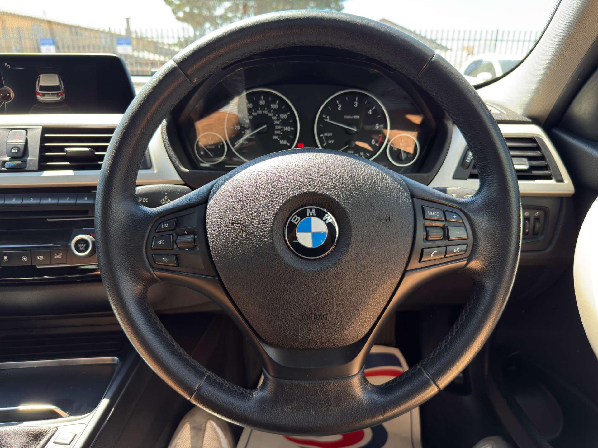 BMW 3 Series view 57