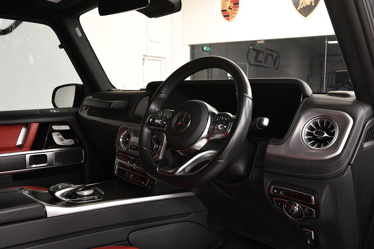 Mercedes-Benz G-Class view 4