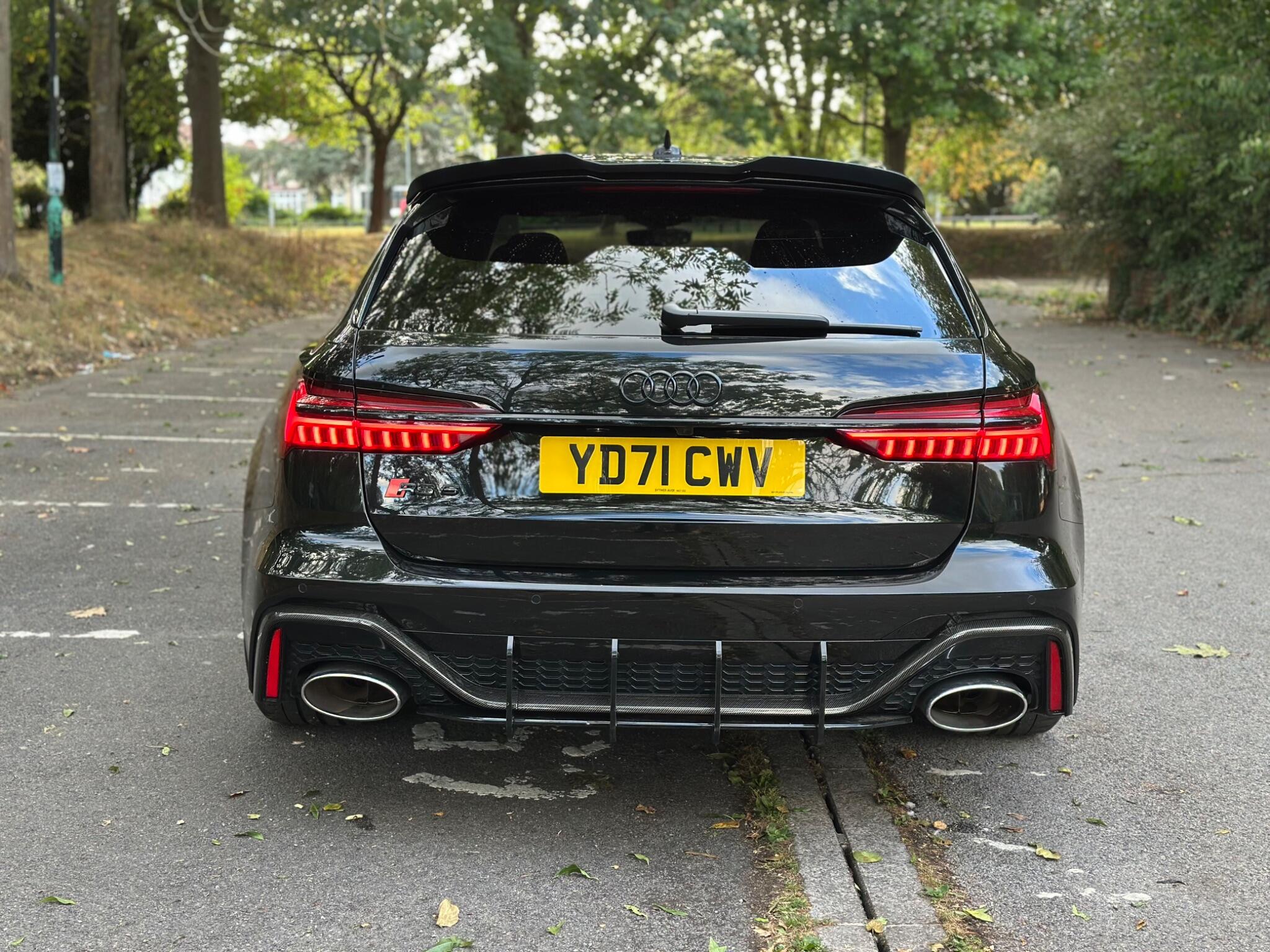 Audi RS6 view 8