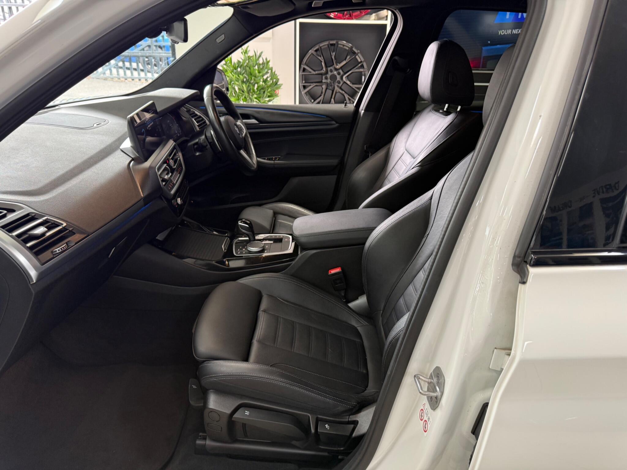 BMW X3 view 34