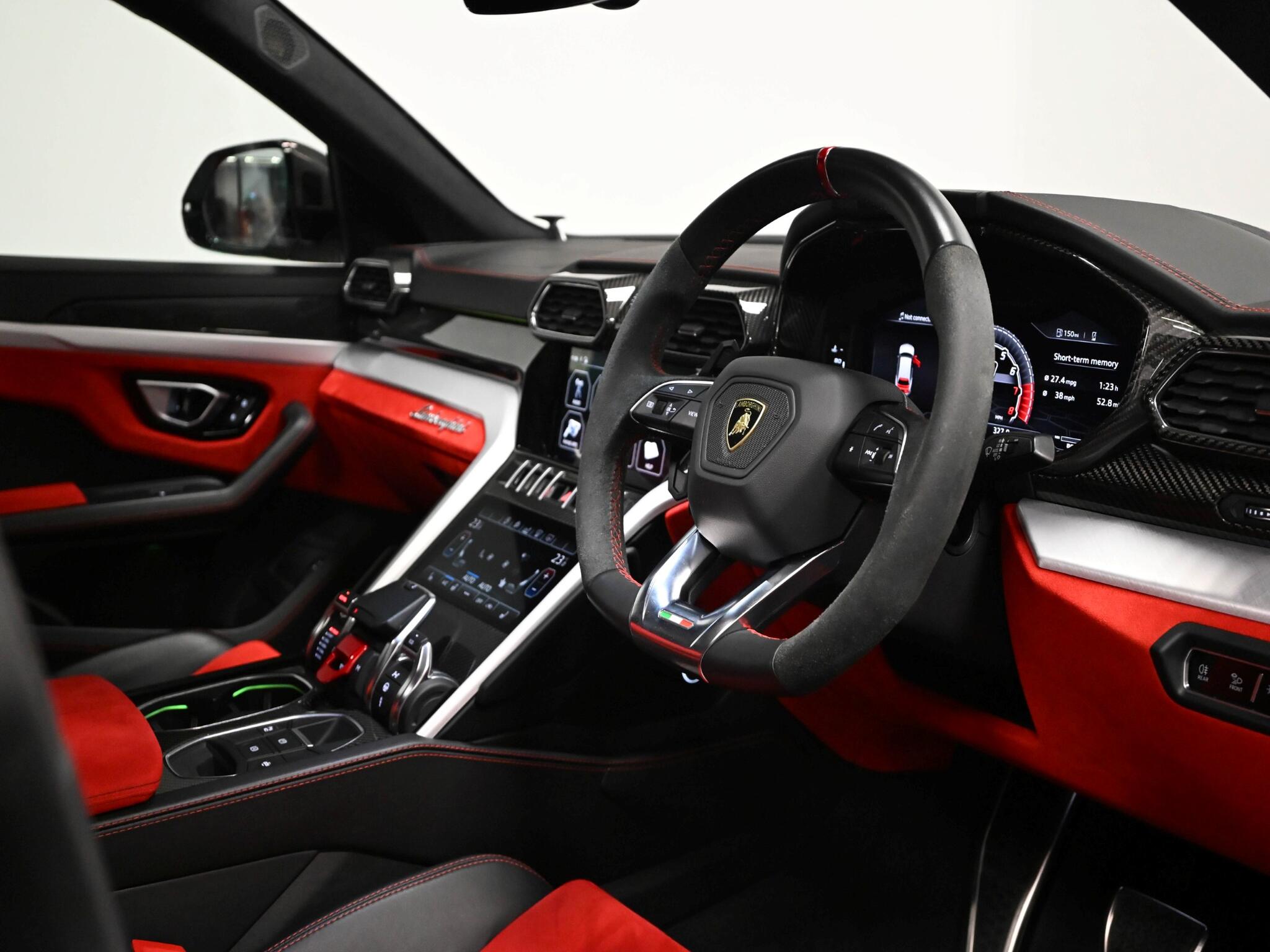 Lamborghini Urus view 47