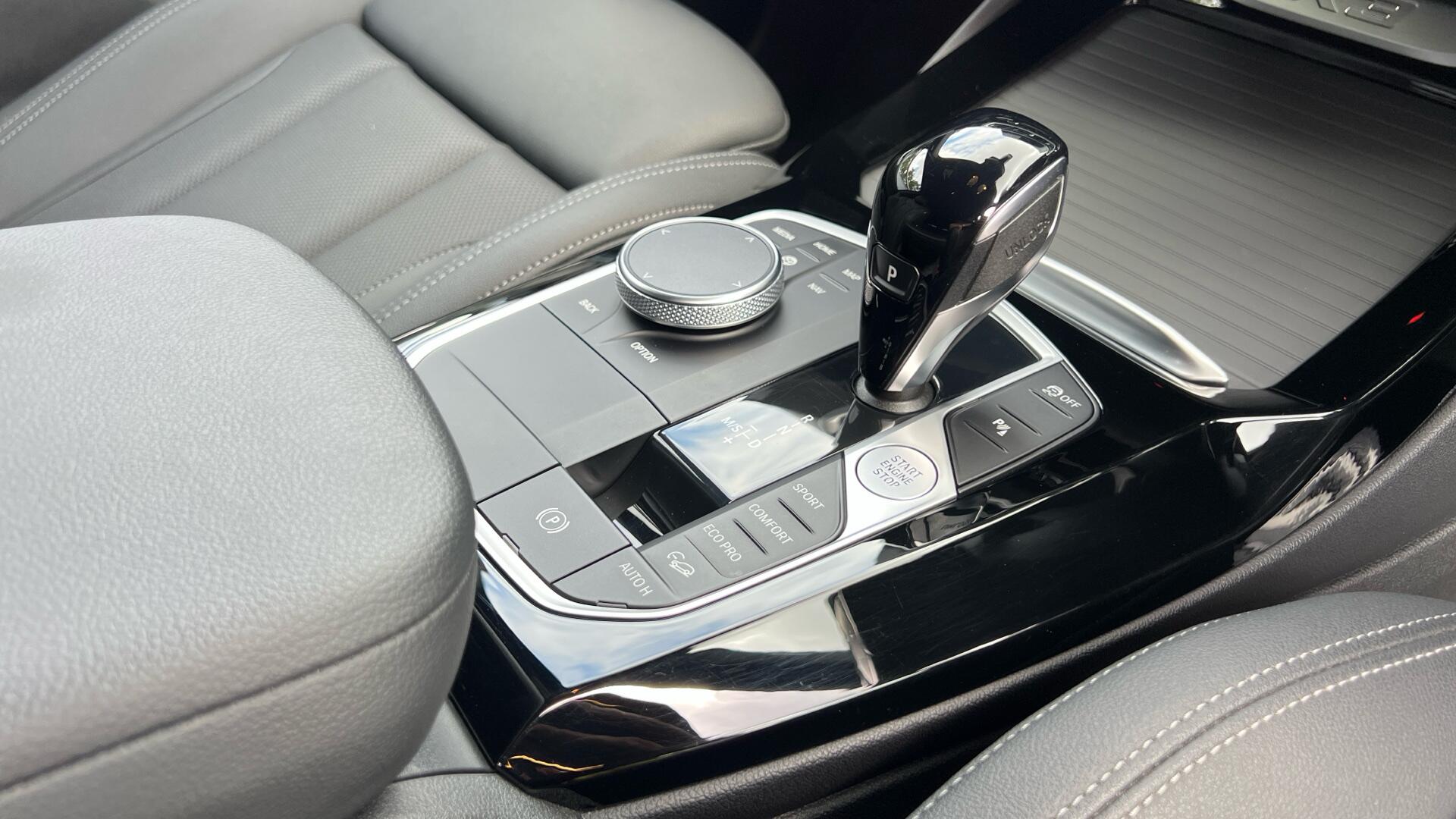 BMW X3 view 10