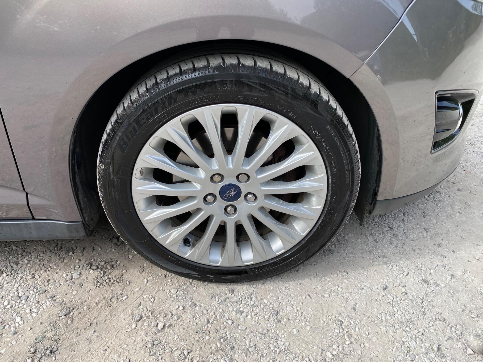 Ford Grand C-Max view 33