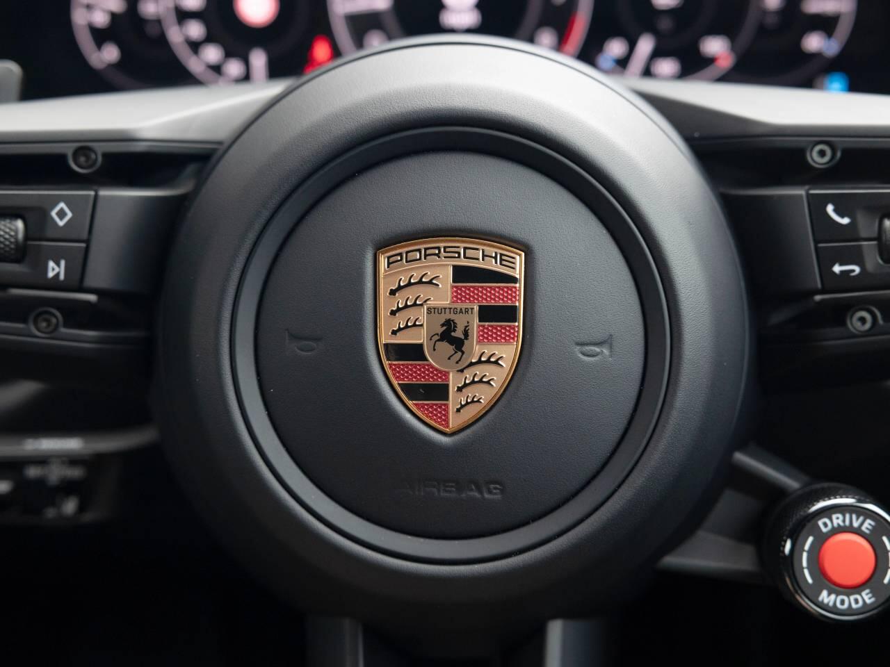 Porsche 911 view 42
