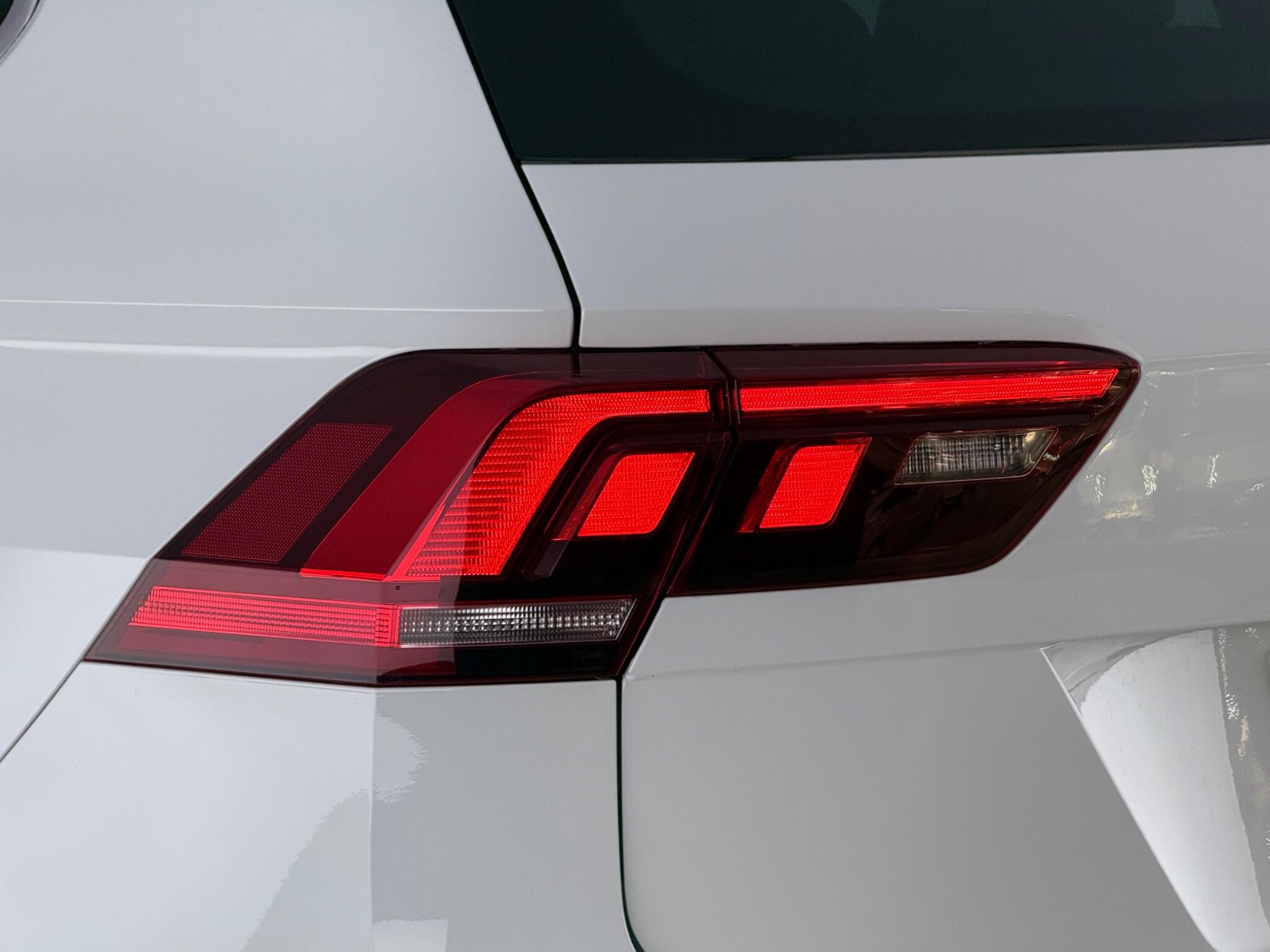 Volkswagen Tiguan view 11