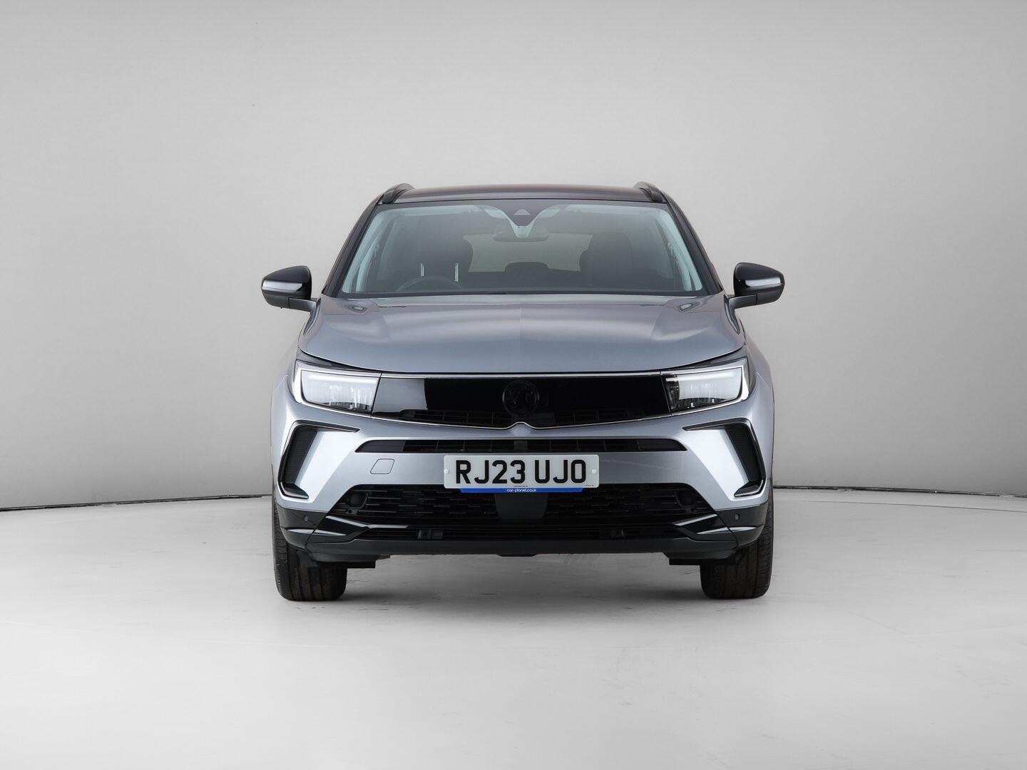 Vauxhall Grandland view 5