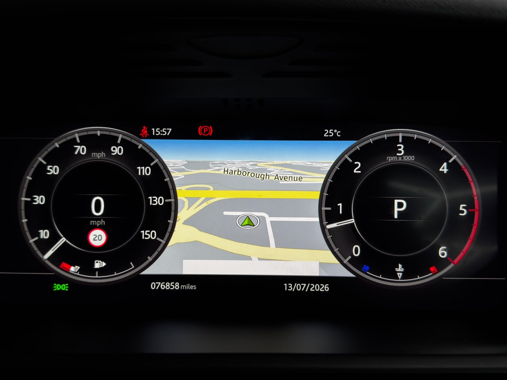 Land Rover Discovery view 23
