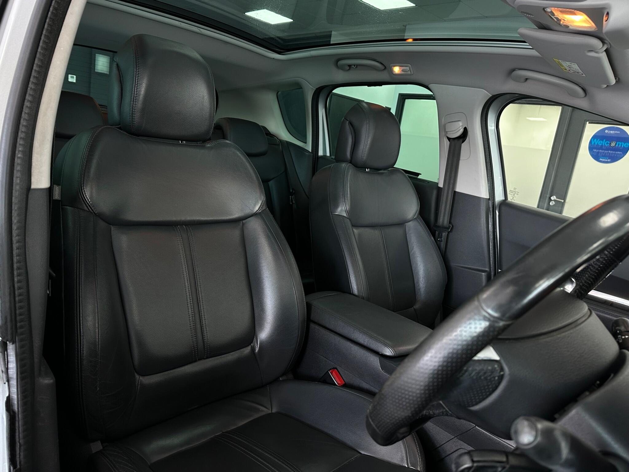 Peugeot 3008 view 18