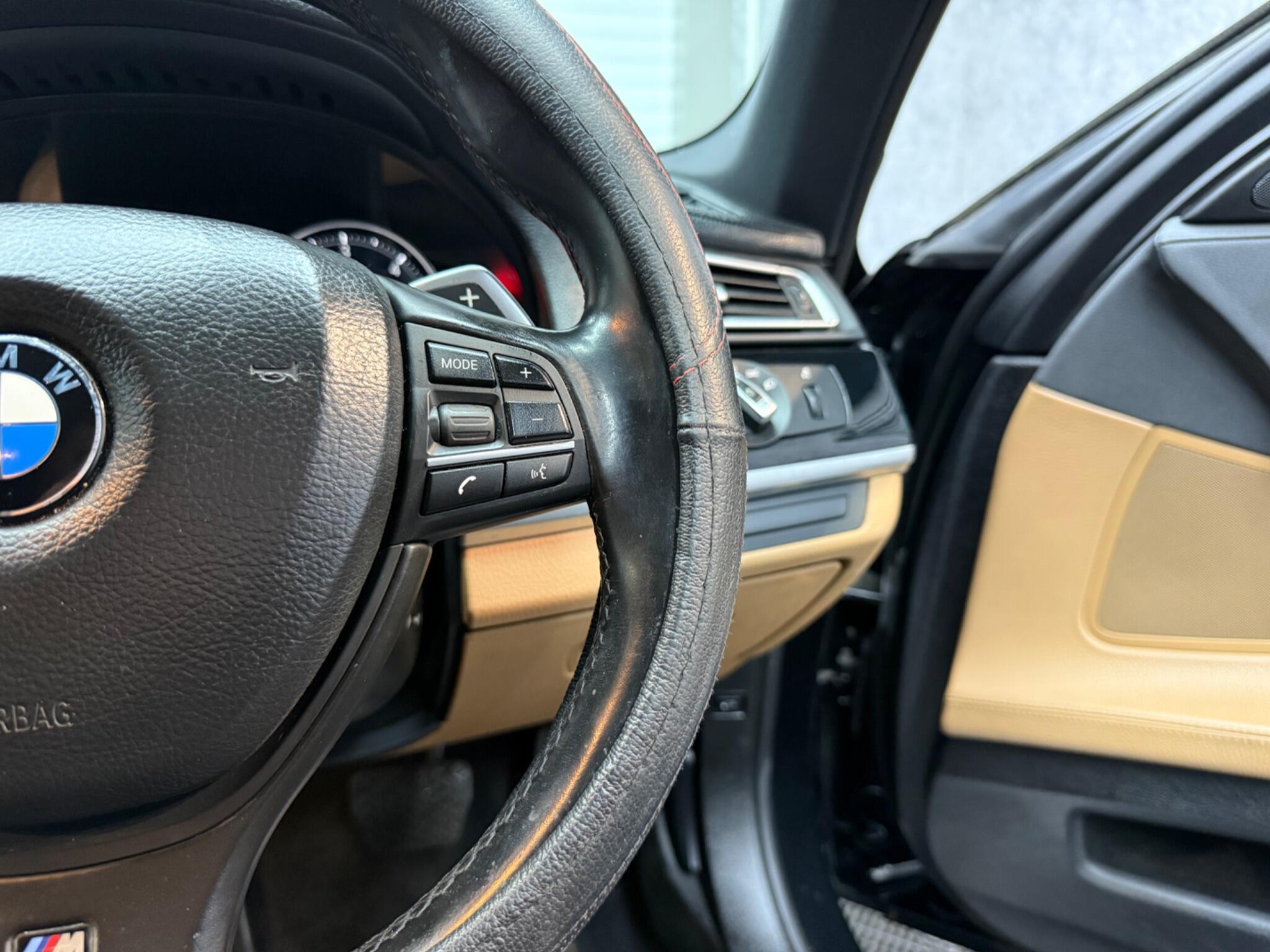 BMW 7 Series view 13