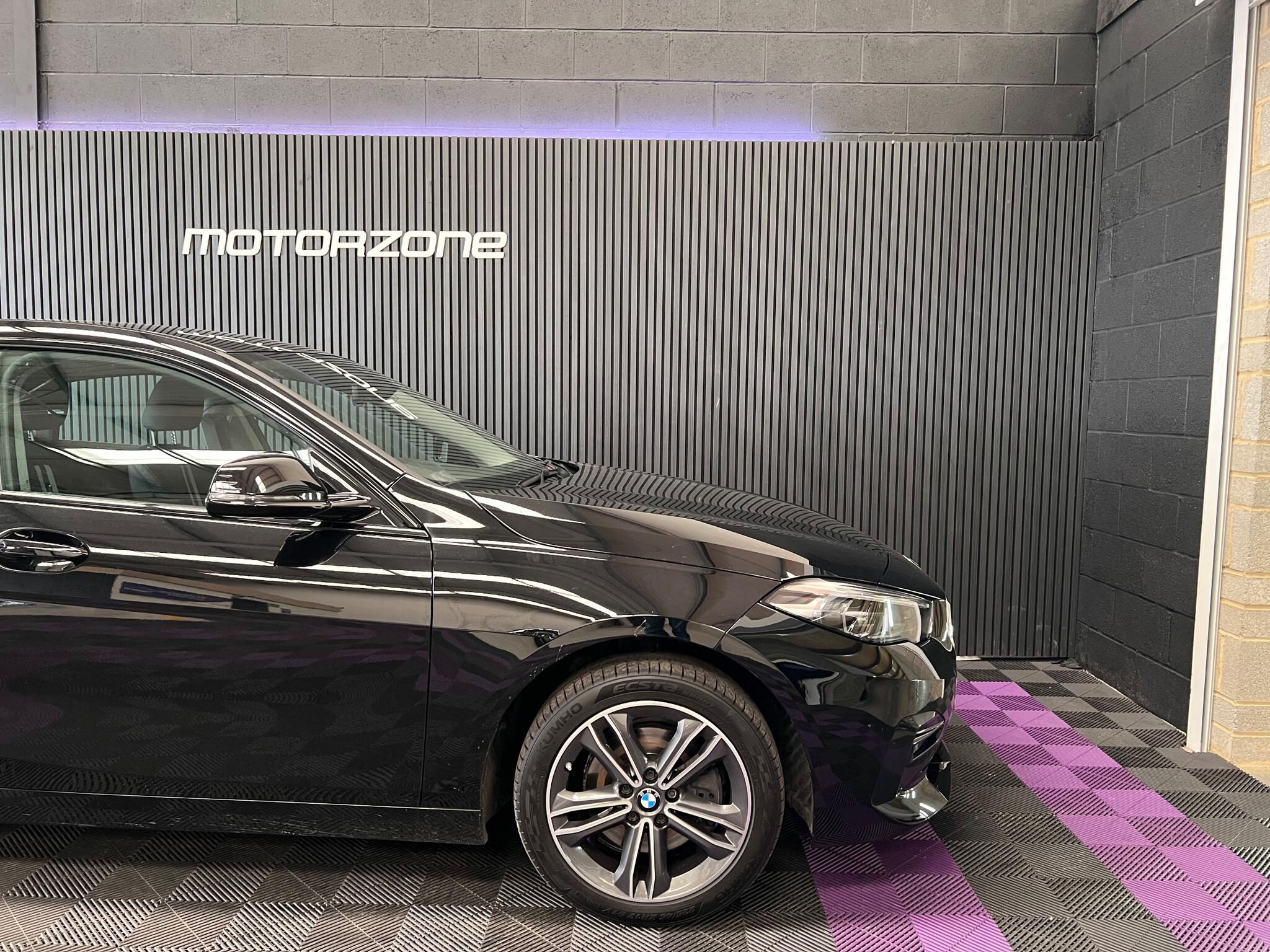 BMW 2 Series view 8