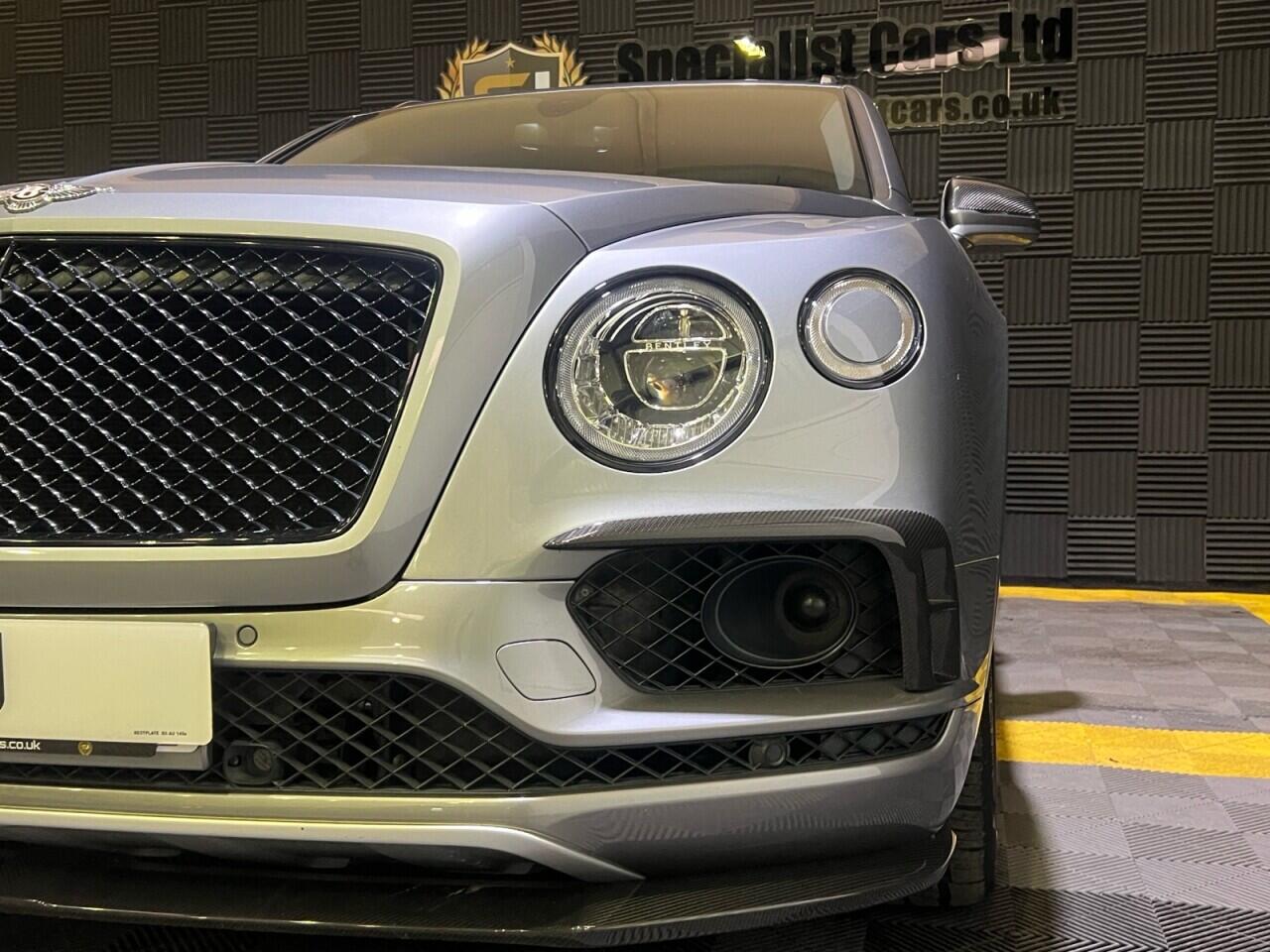 Bentley Bentayga view 22