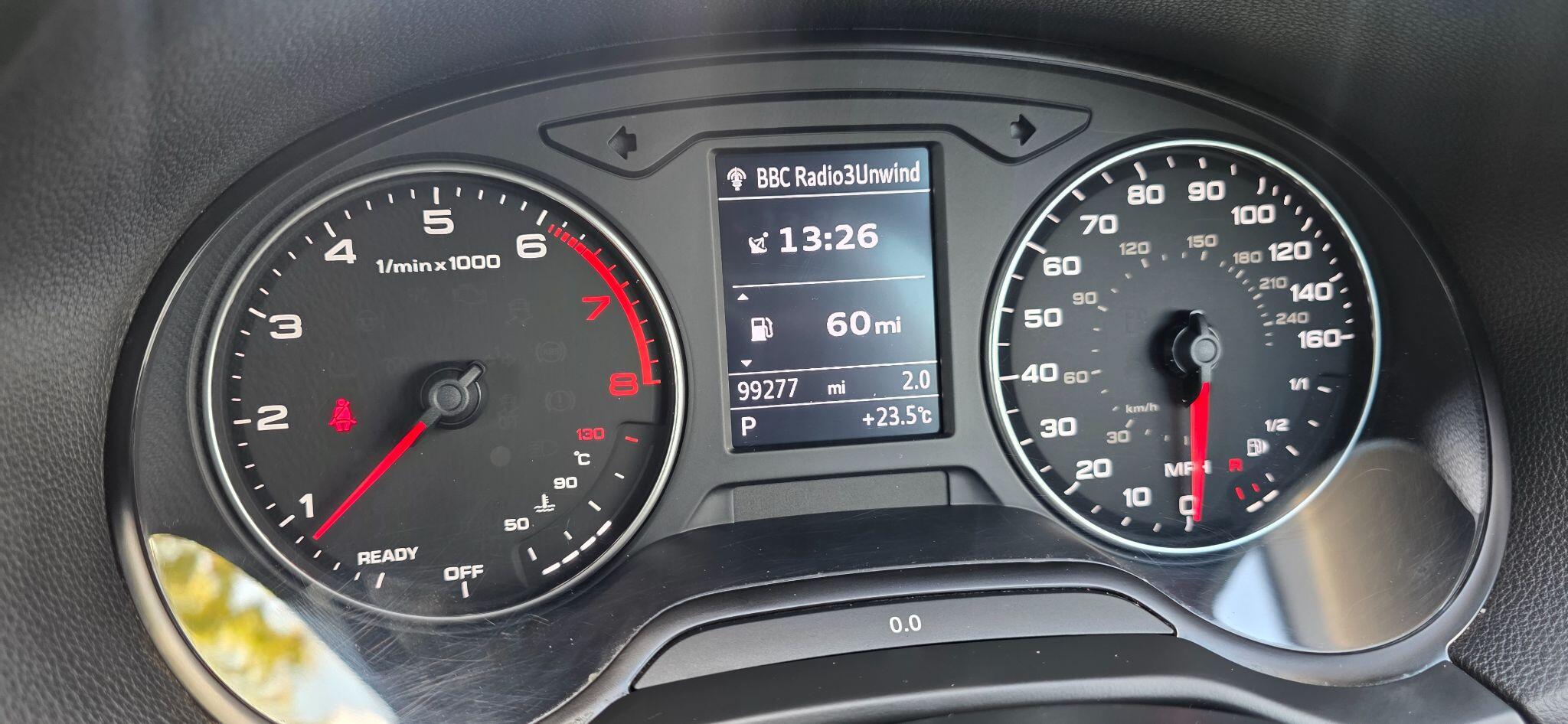 Audi Q2 view 6