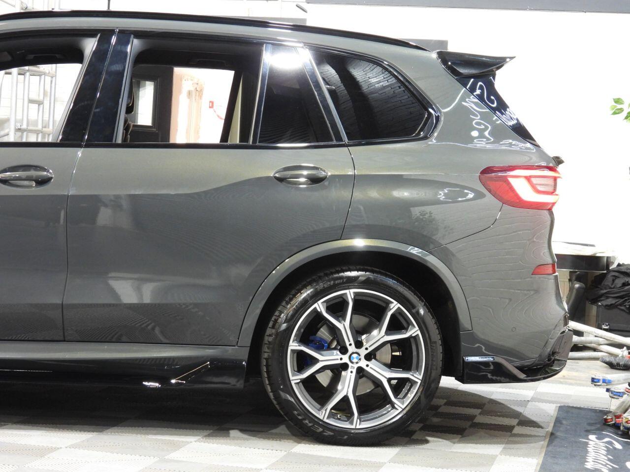 BMW X5 view 34