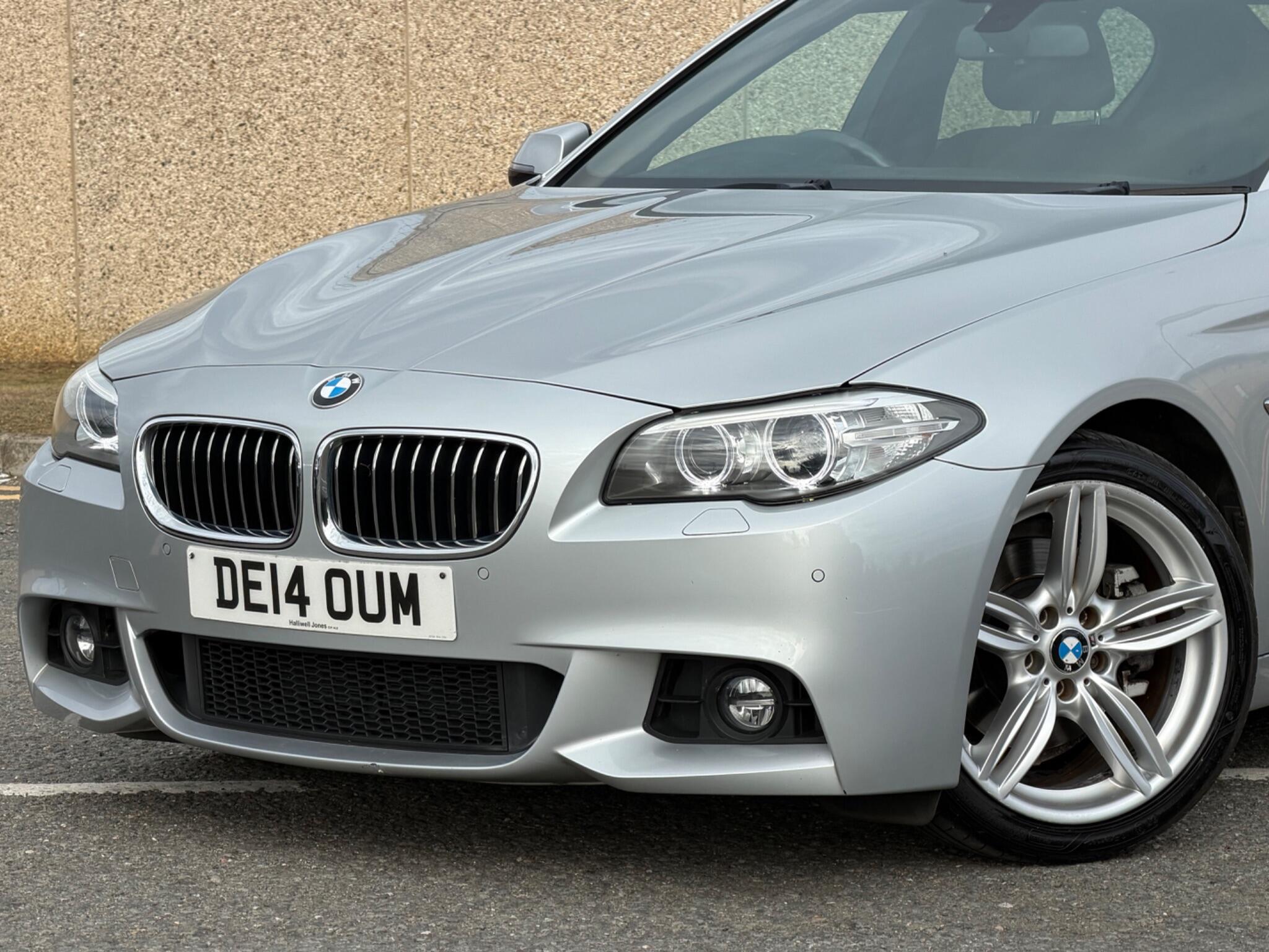 BMW 5 Series view 10