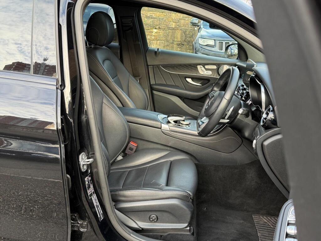 Mercedes-Benz GLC view 16