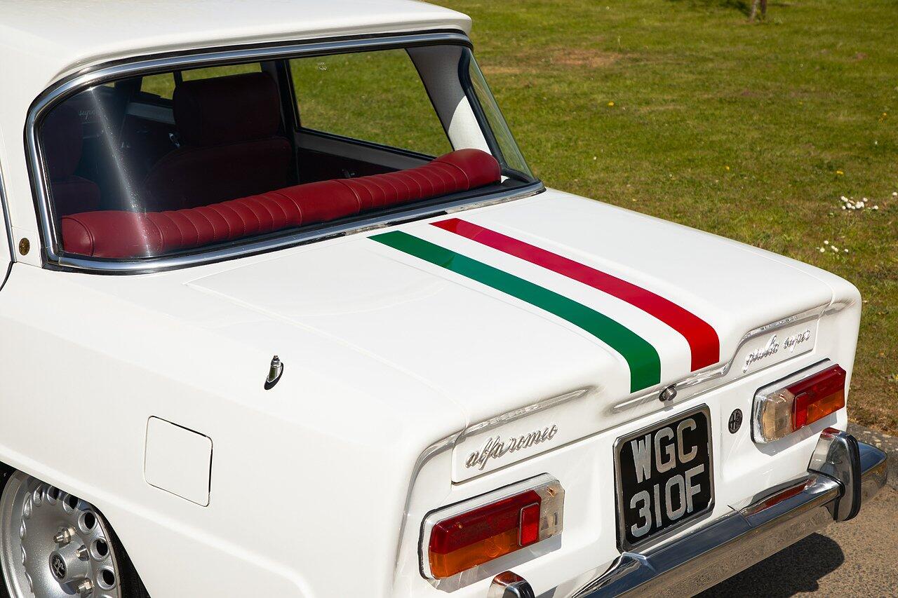 Alfa Romeo Giulia view 101