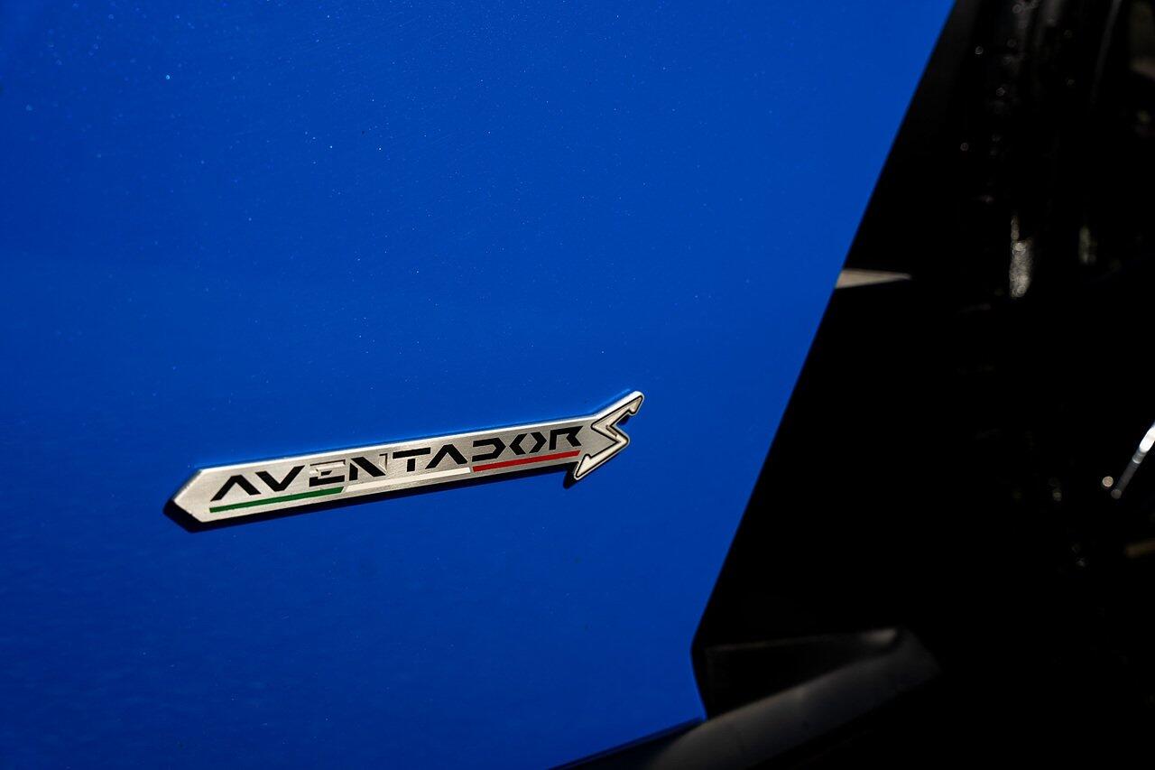 Lamborghini Aventador view 8