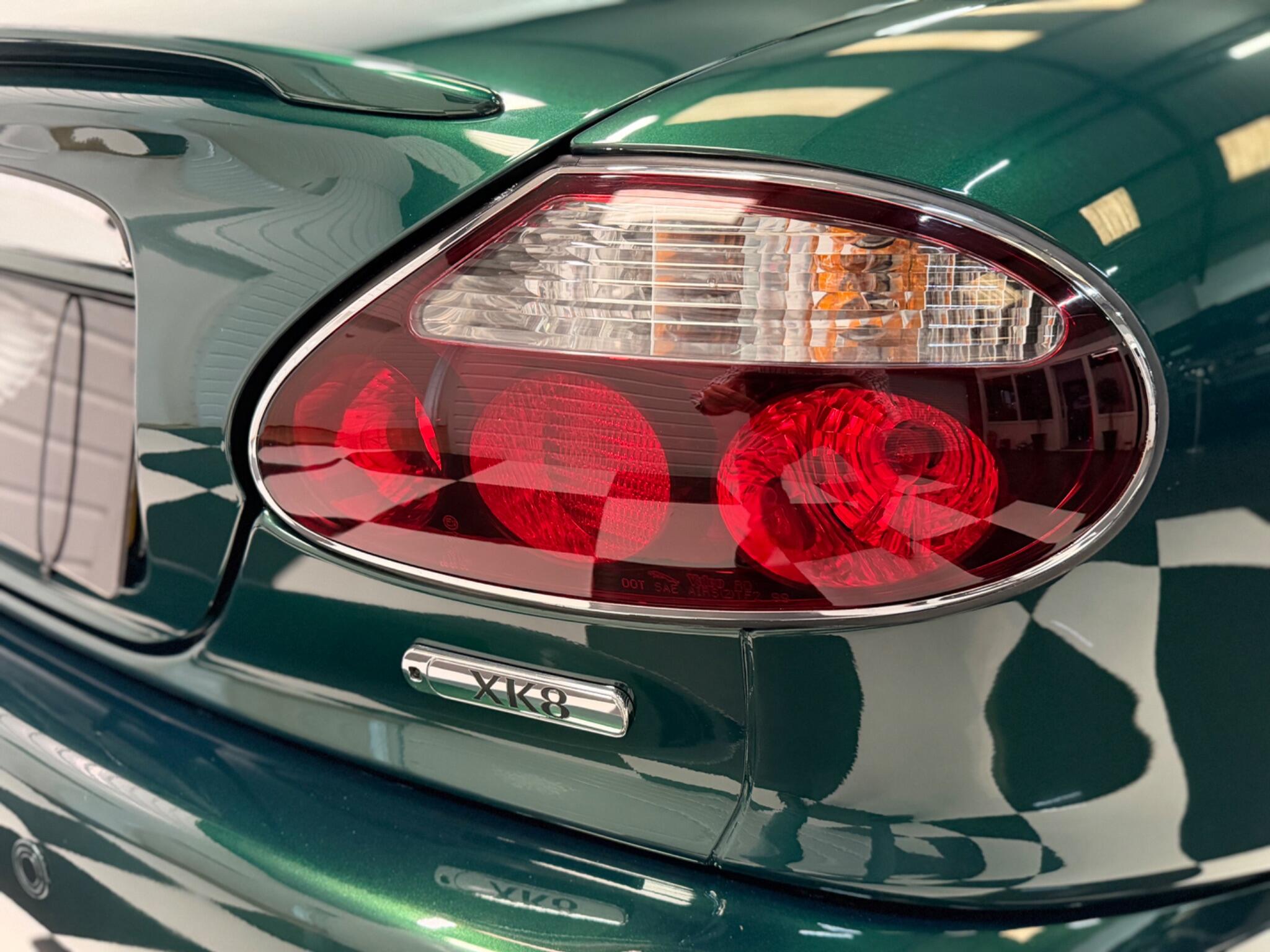 Jaguar XK8 view 16
