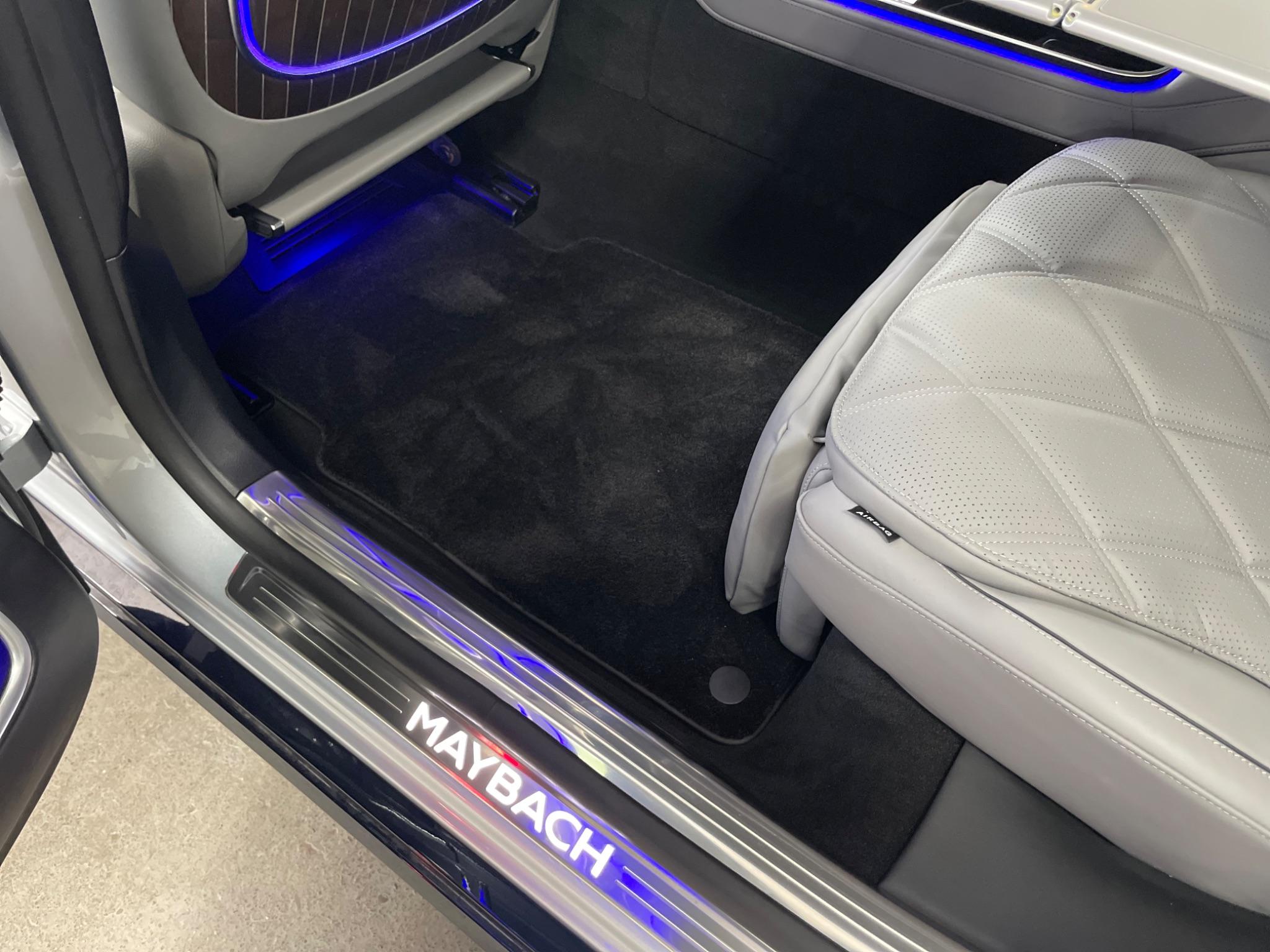 Mercedes-Benz S-Class view 22