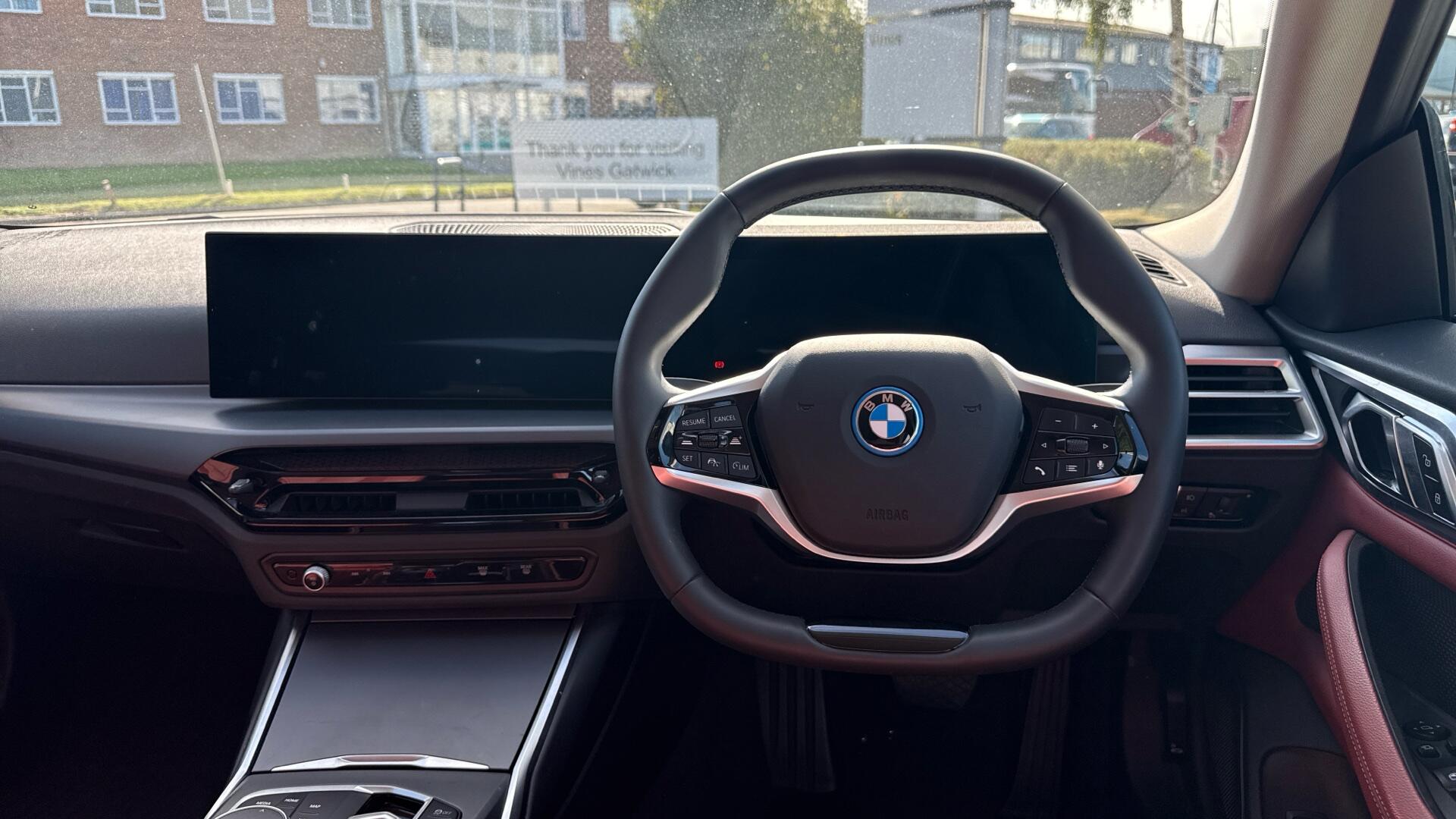 BMW i4 view 5