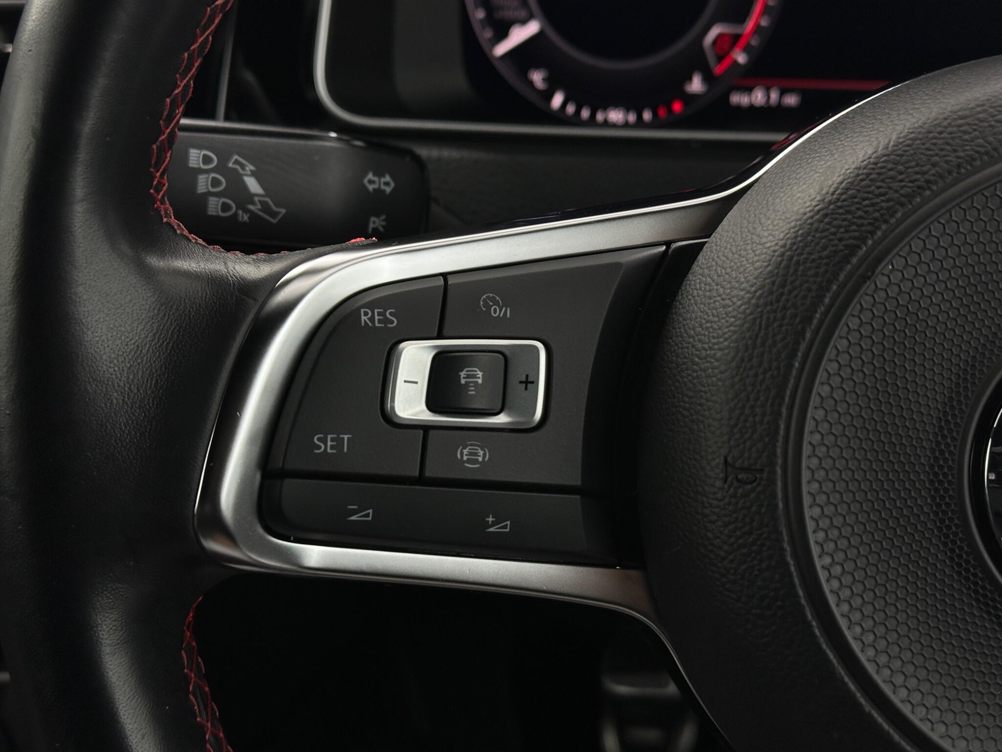 Volkswagen Golf view 15