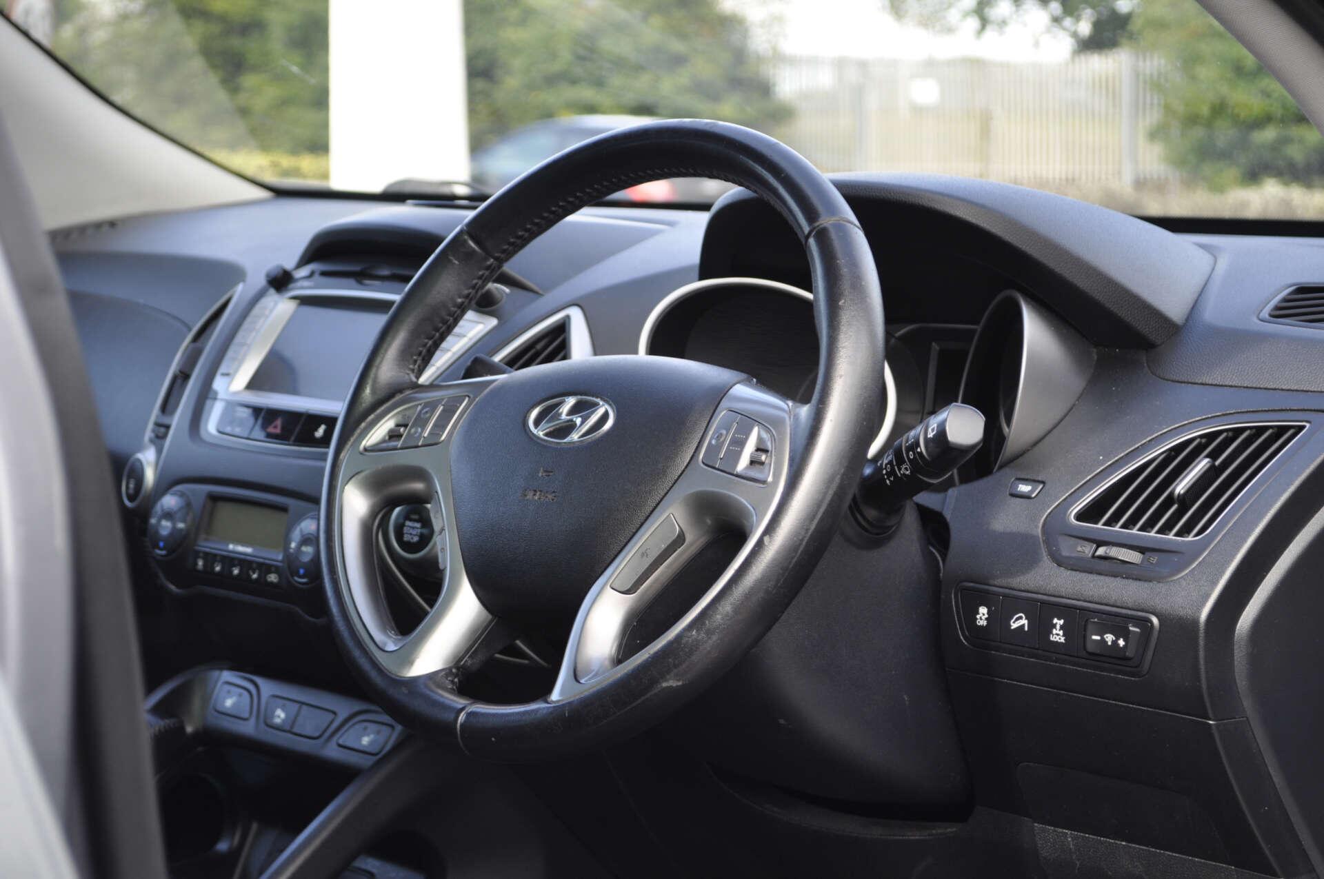 Hyundai Ix35 view 8