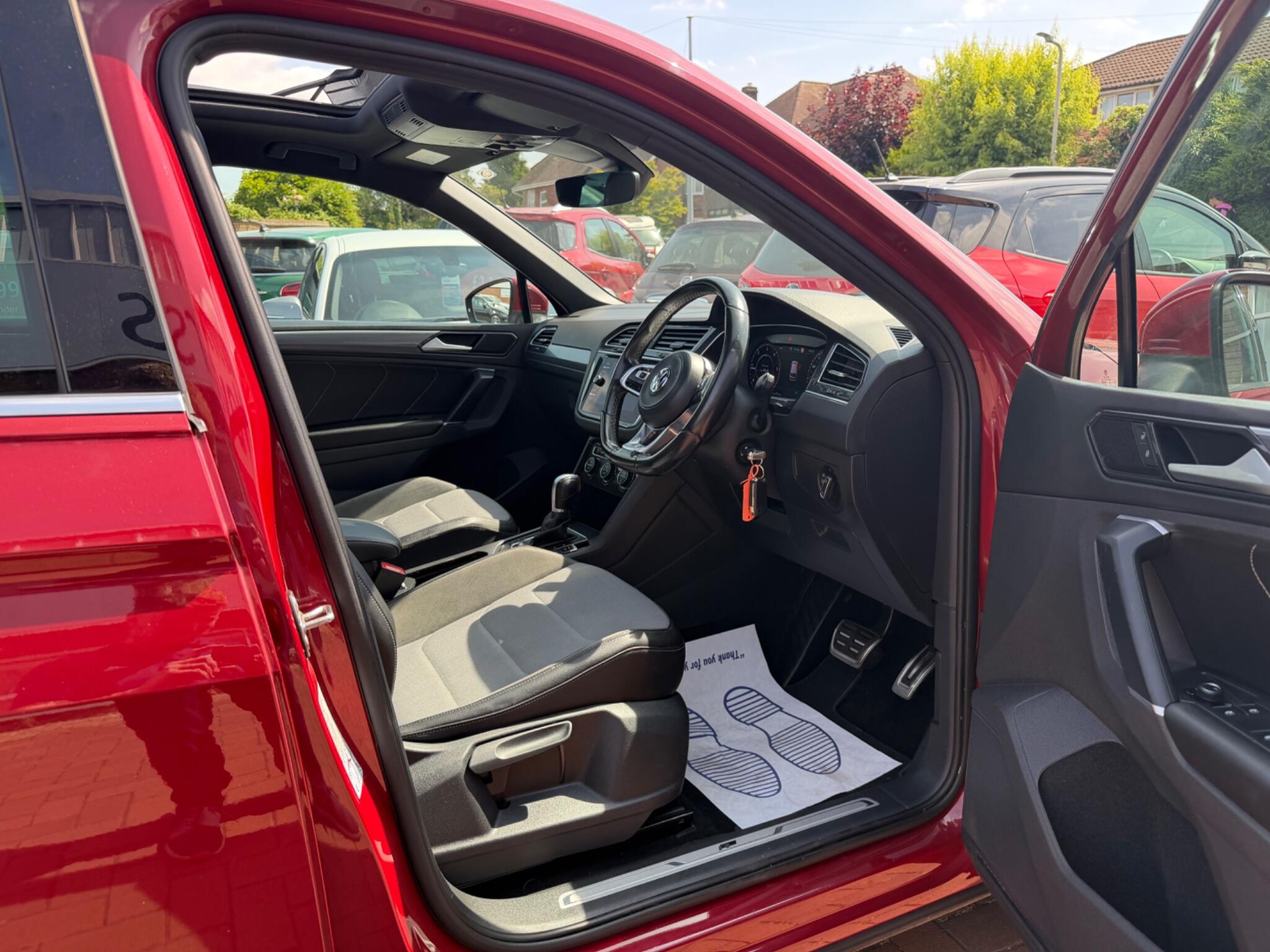 Volkswagen Tiguan view 64