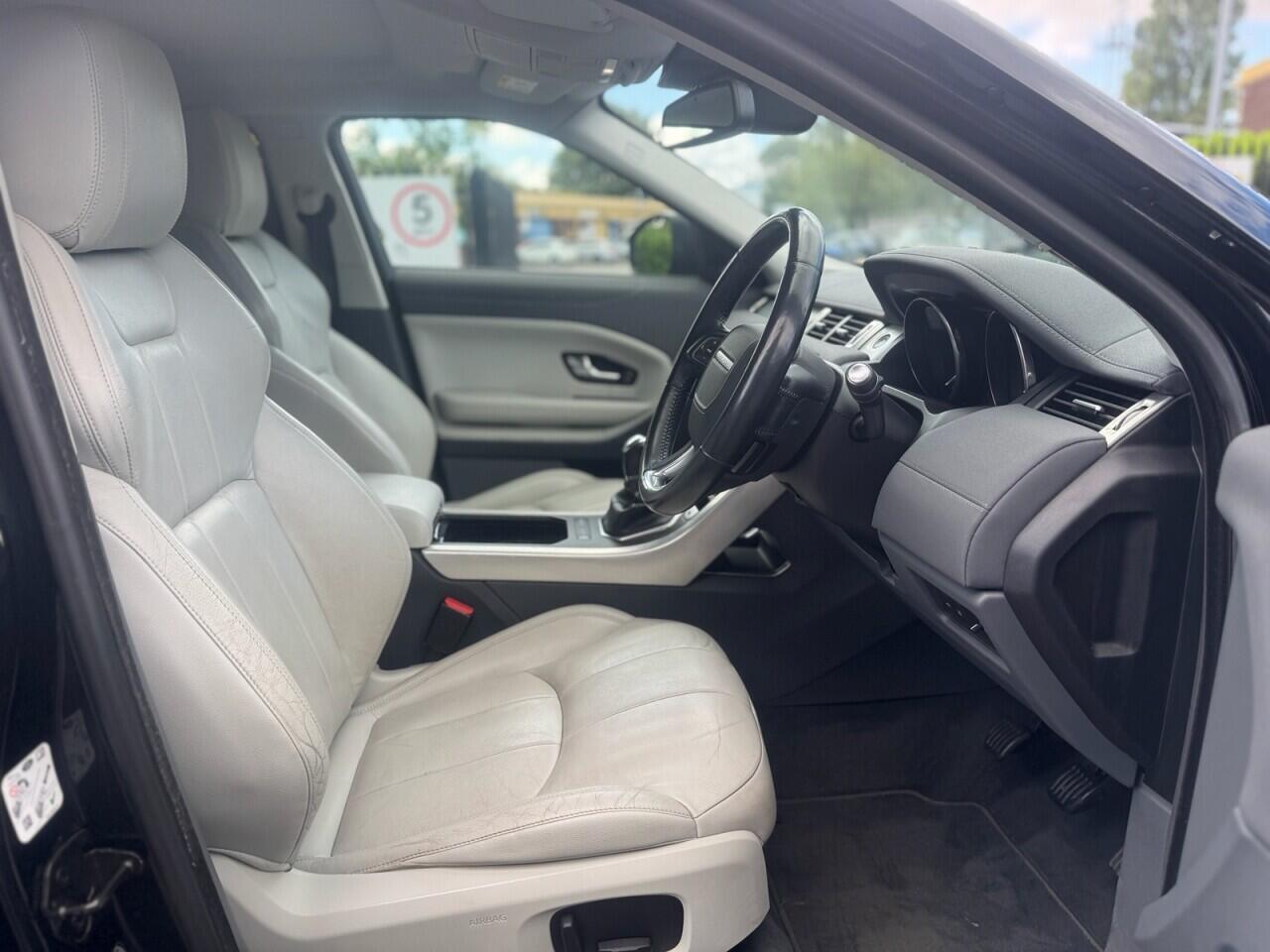 Land Rover Range Rover Evoque view 9