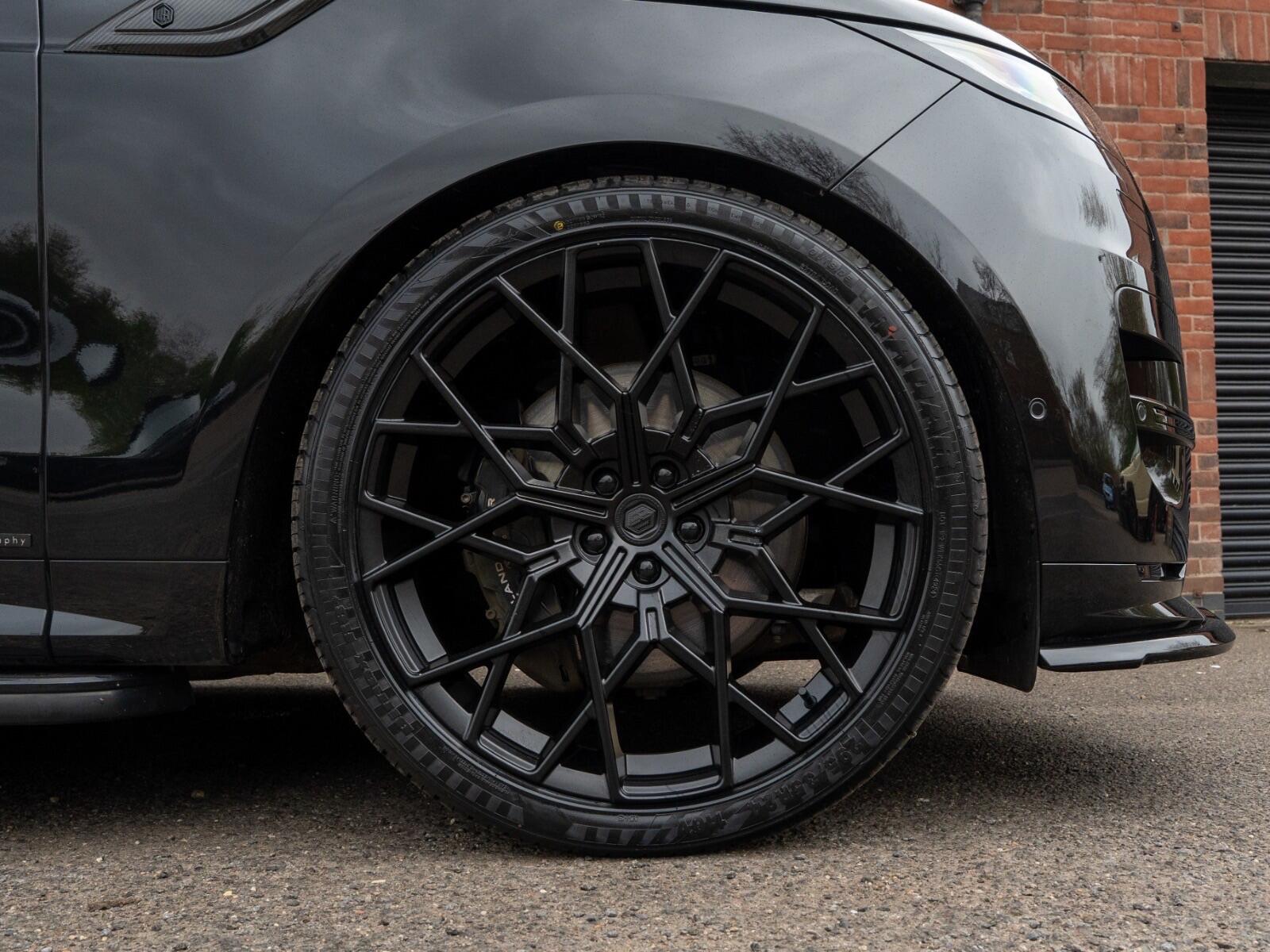Land Rover Range Rover Sport view 32