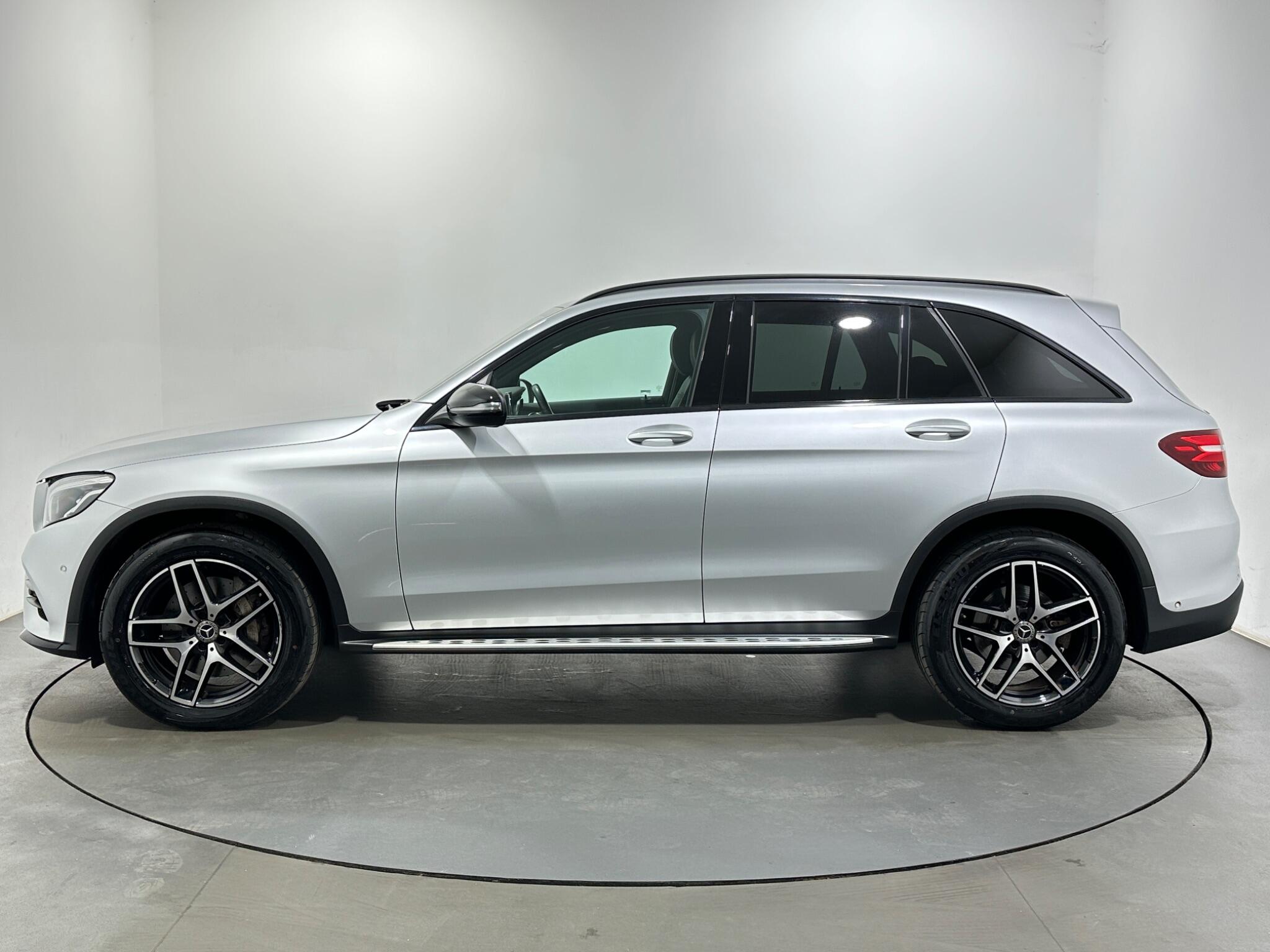 Mercedes-Benz GLC view 5