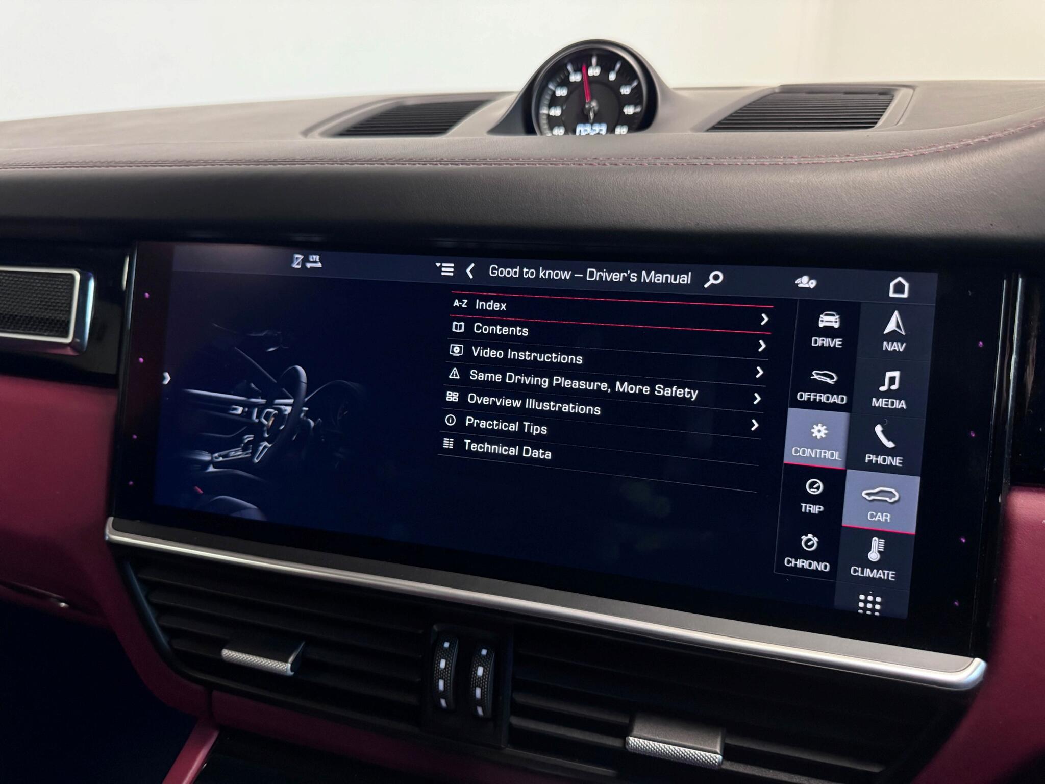 Porsche Cayenne view 67