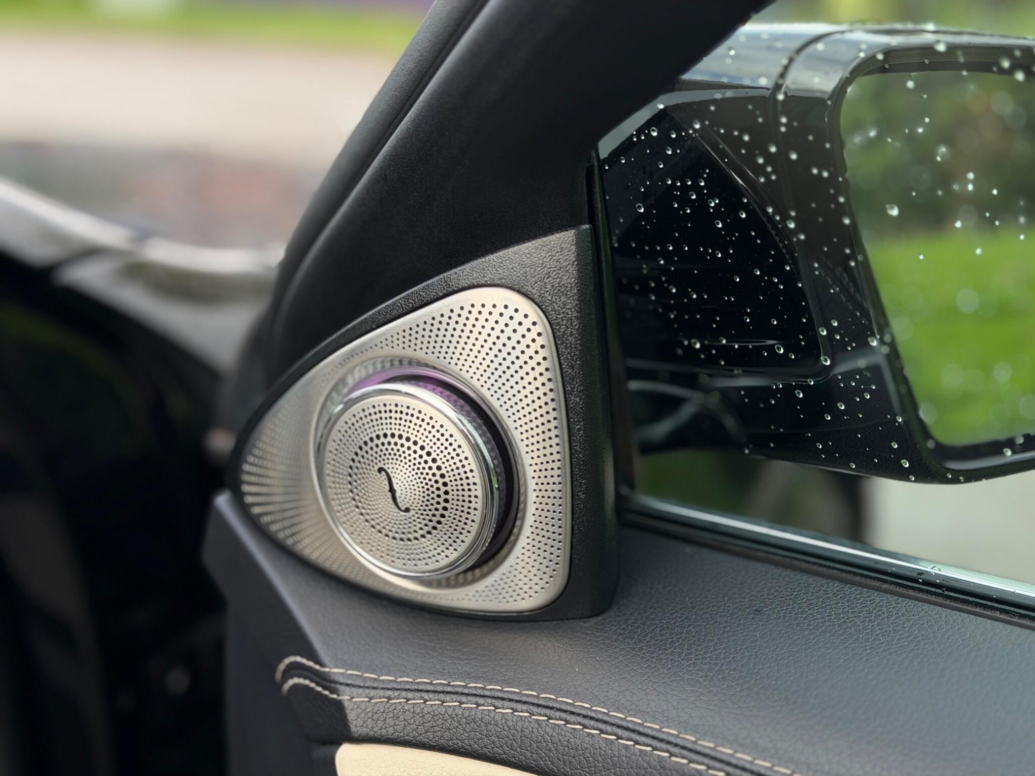 Mercedes-Benz S-Class view 35
