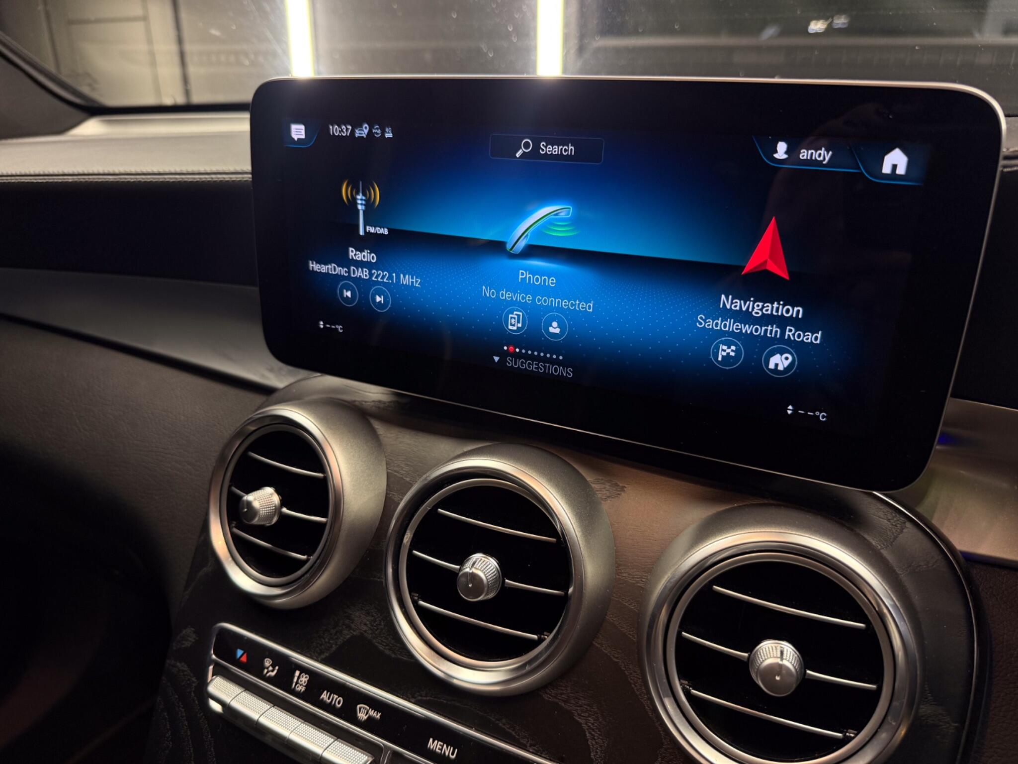 Mercedes-Benz GLC view 37