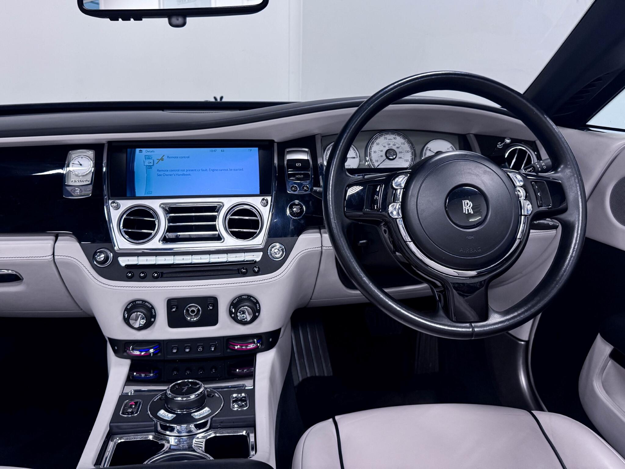 Rolls-Royce Dawn view 35
