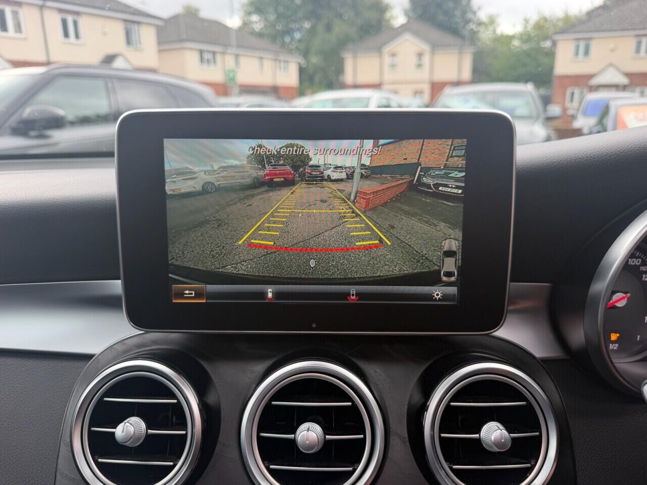 Mercedes-Benz GLC view 11