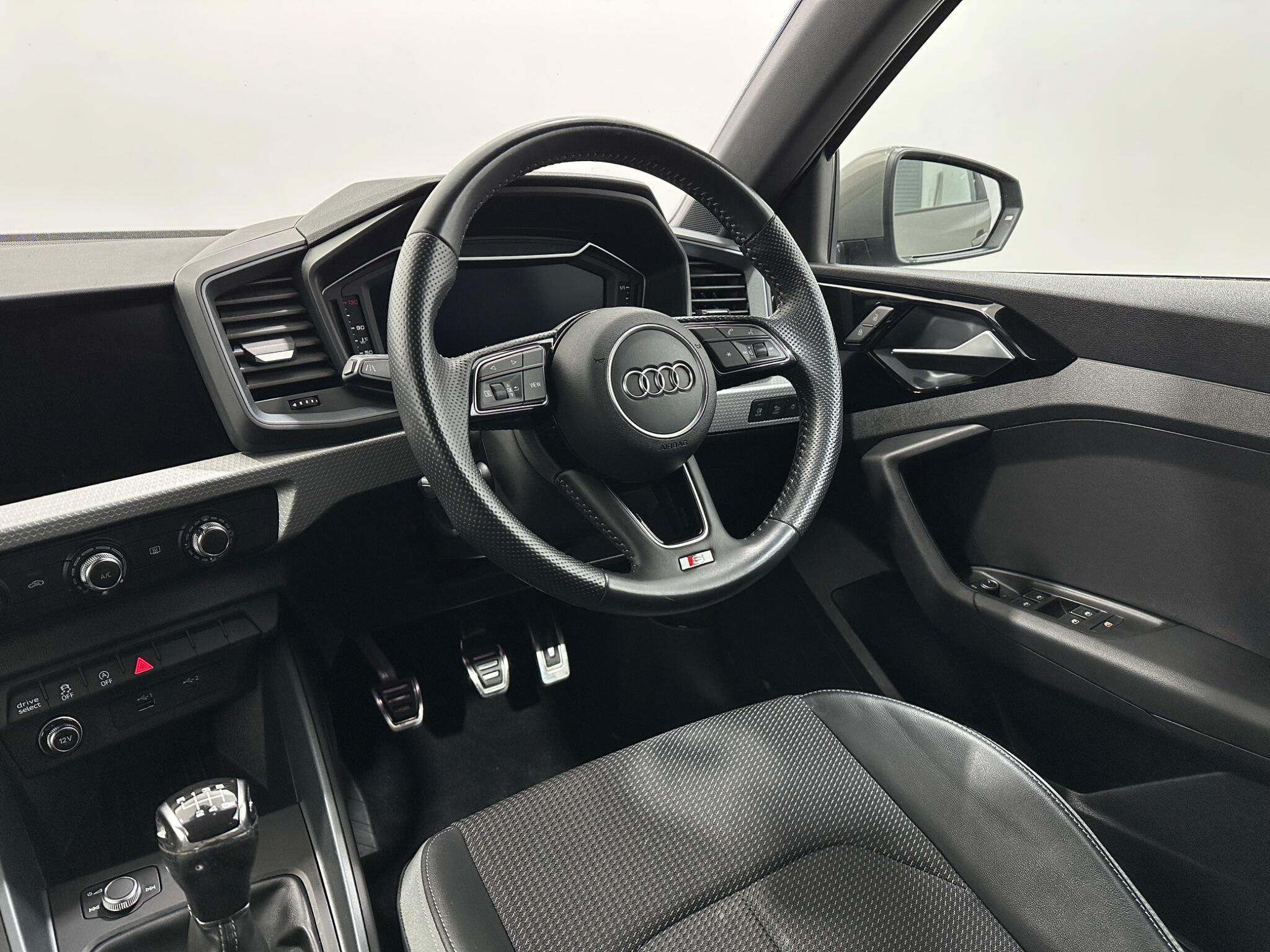 Audi A1 view 12
