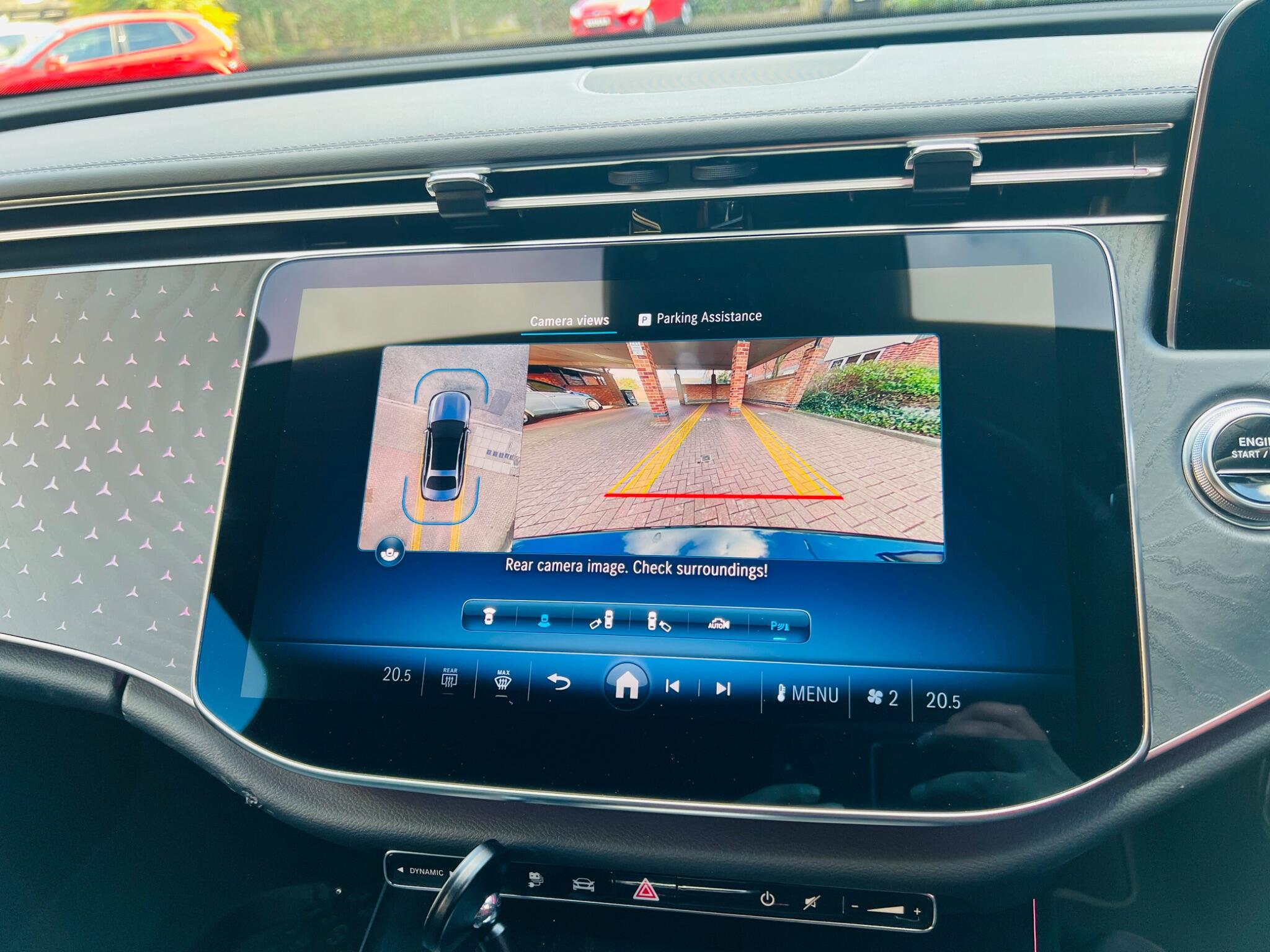 Mercedes-Benz E Class view 24