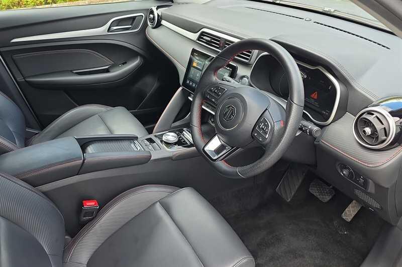 MG ZS view 10