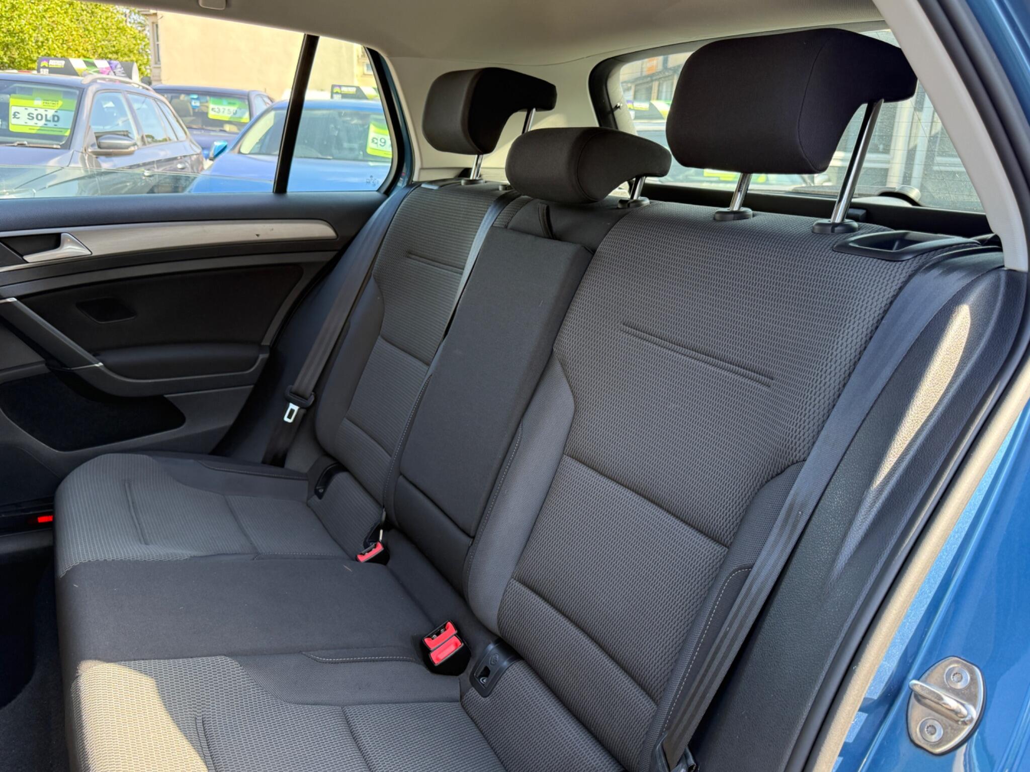Volkswagen Golf - Image 49