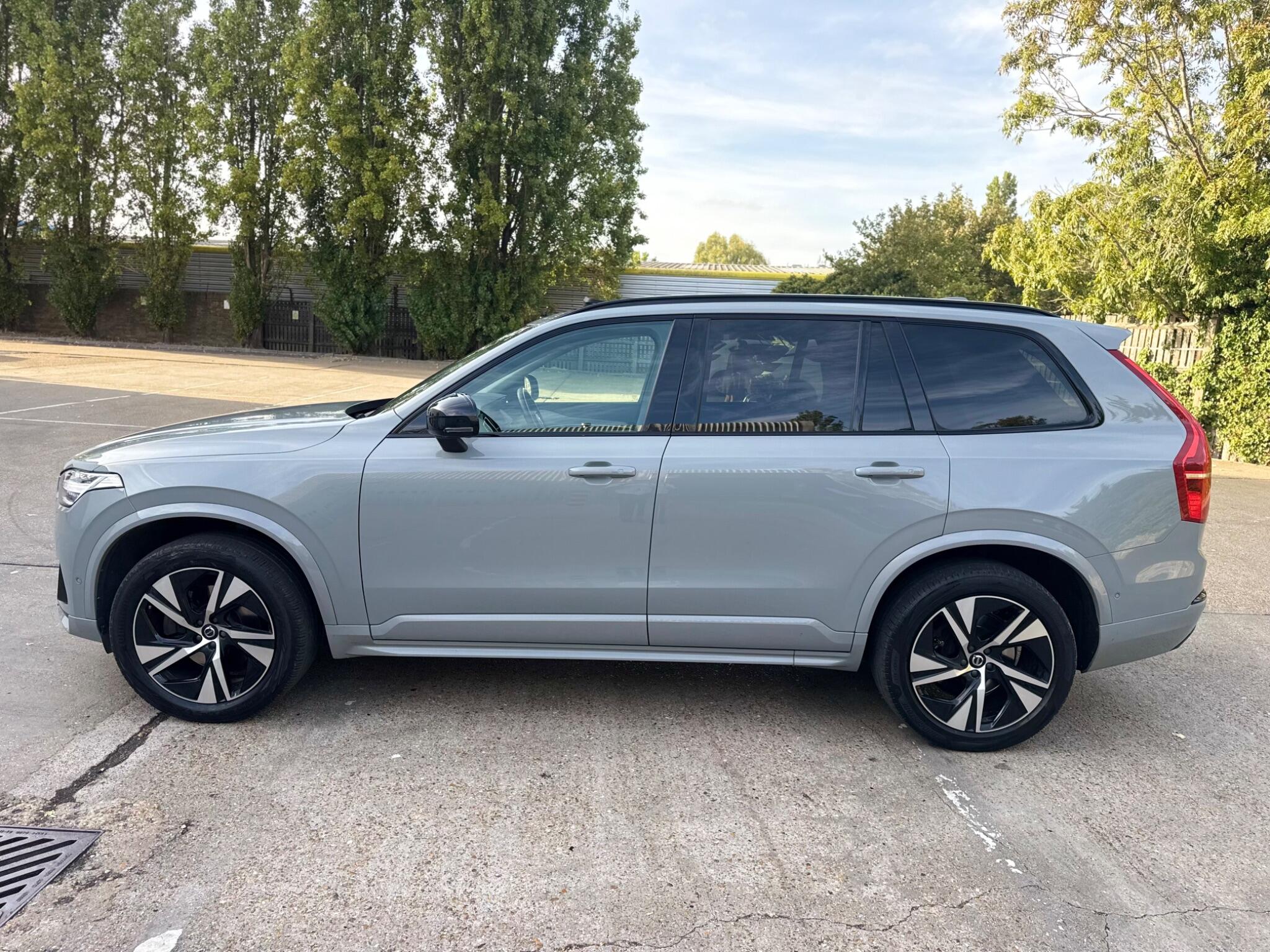 Volvo XC90 view 7