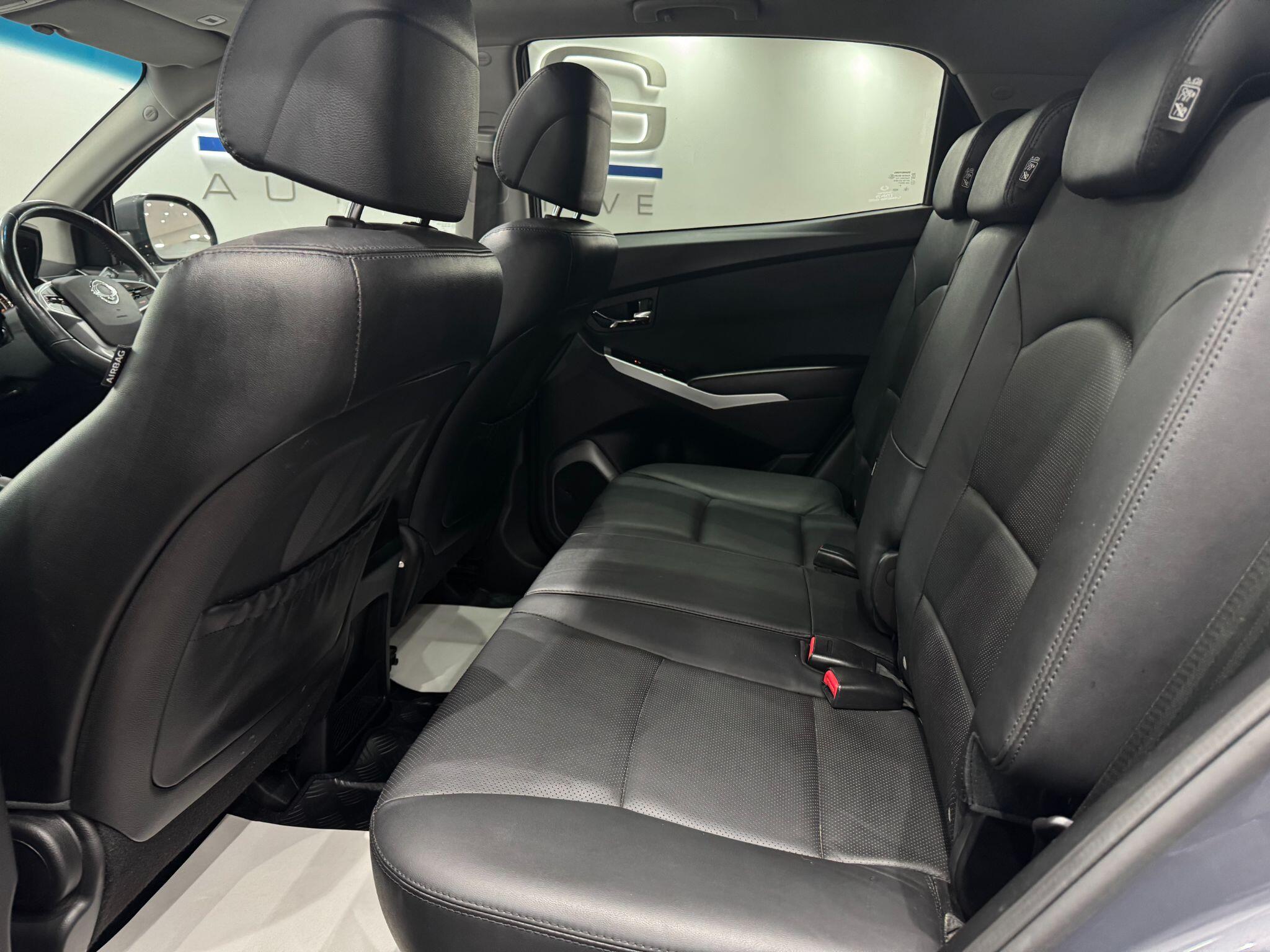 KGM Korando view 35