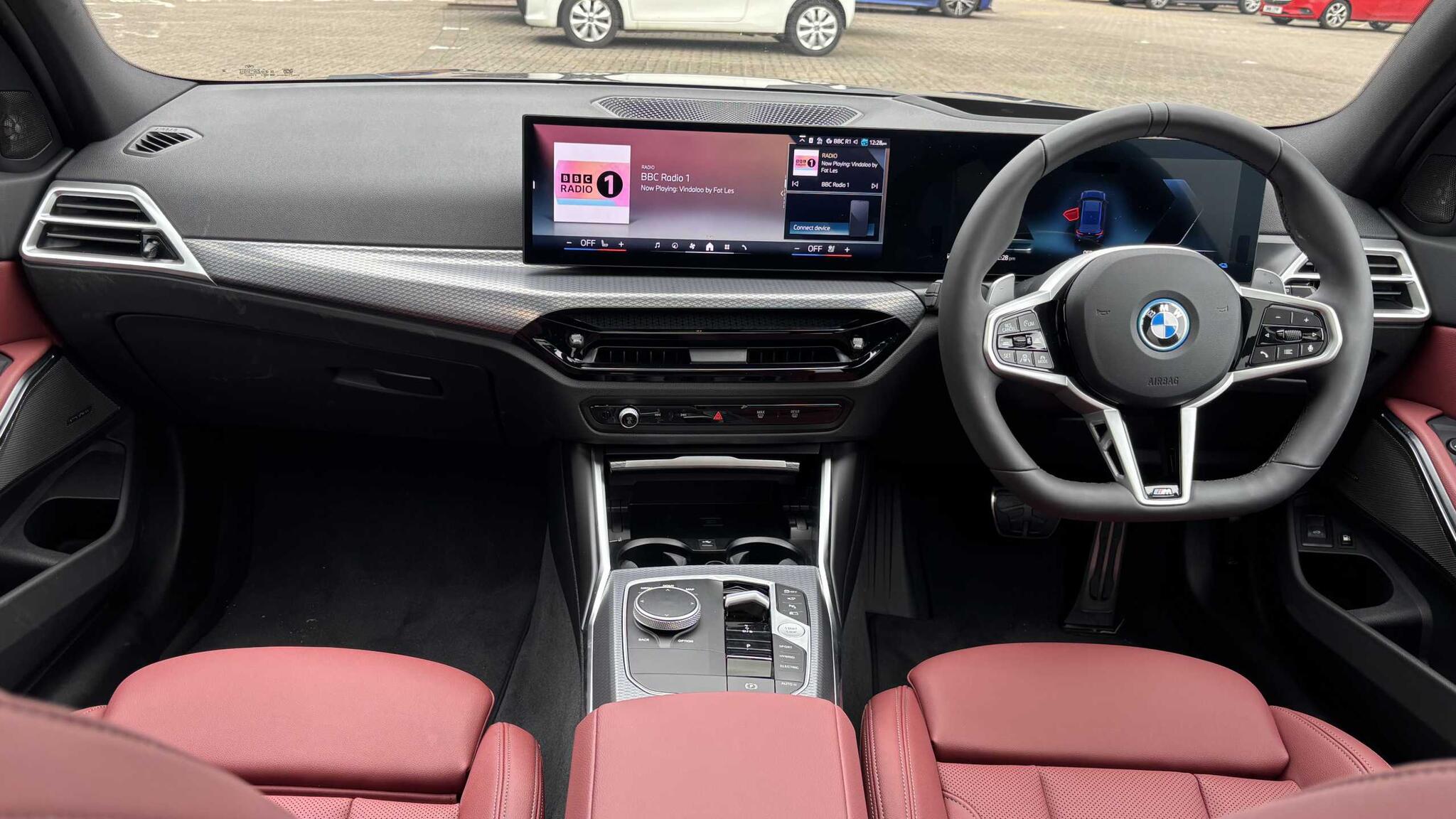 BMW 3 Series view 4