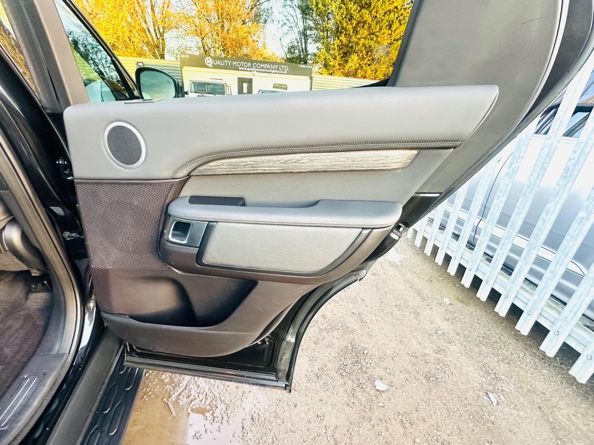 Land Rover Discovery view 71