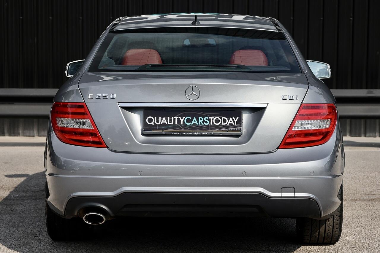 Mercedes-Benz C Class view 5
