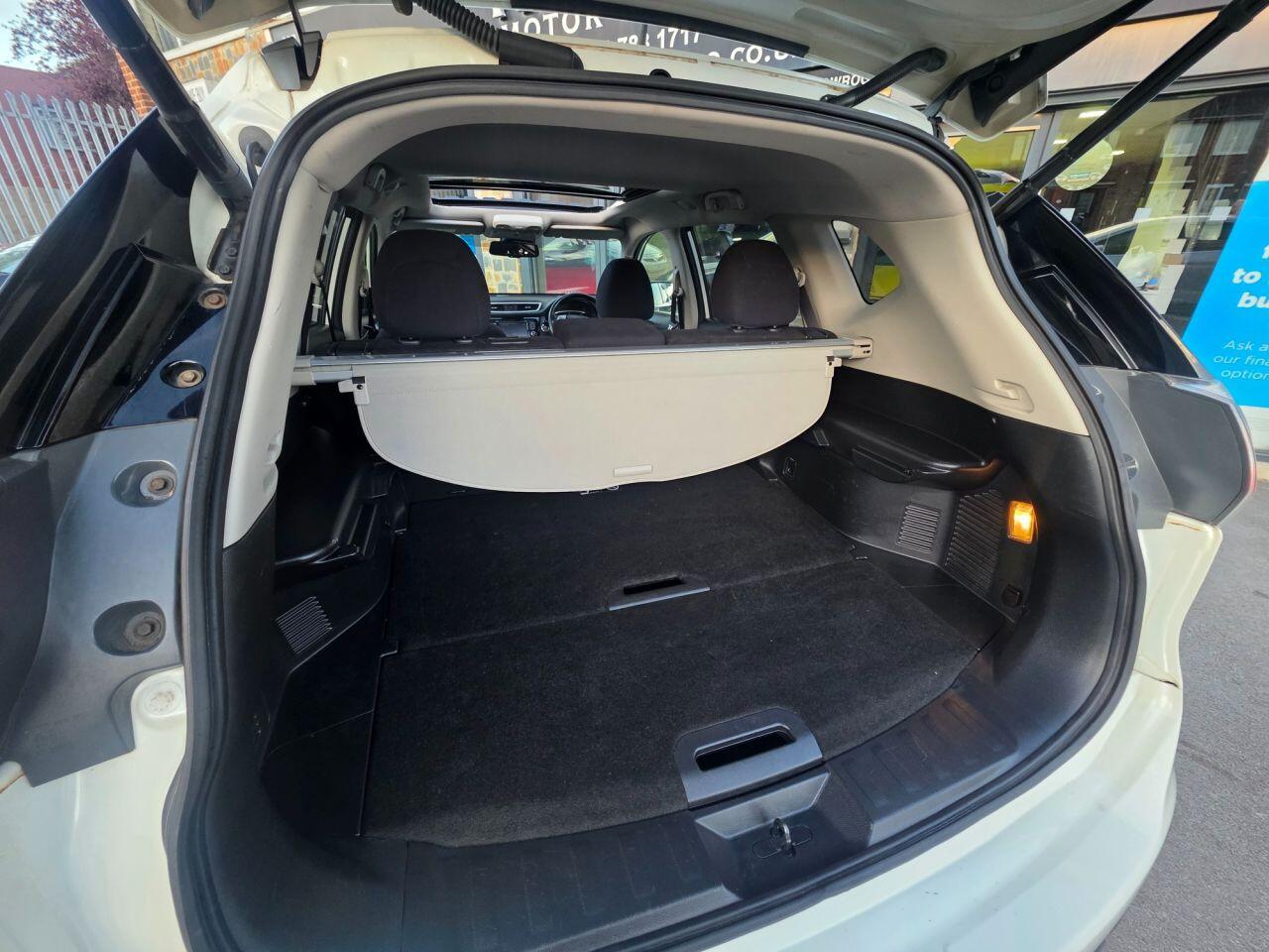 Nissan X-Trail view 37
