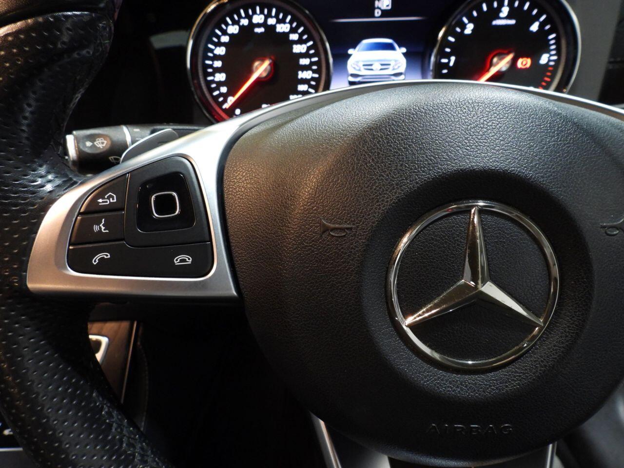 Mercedes-Benz E-Class view 26