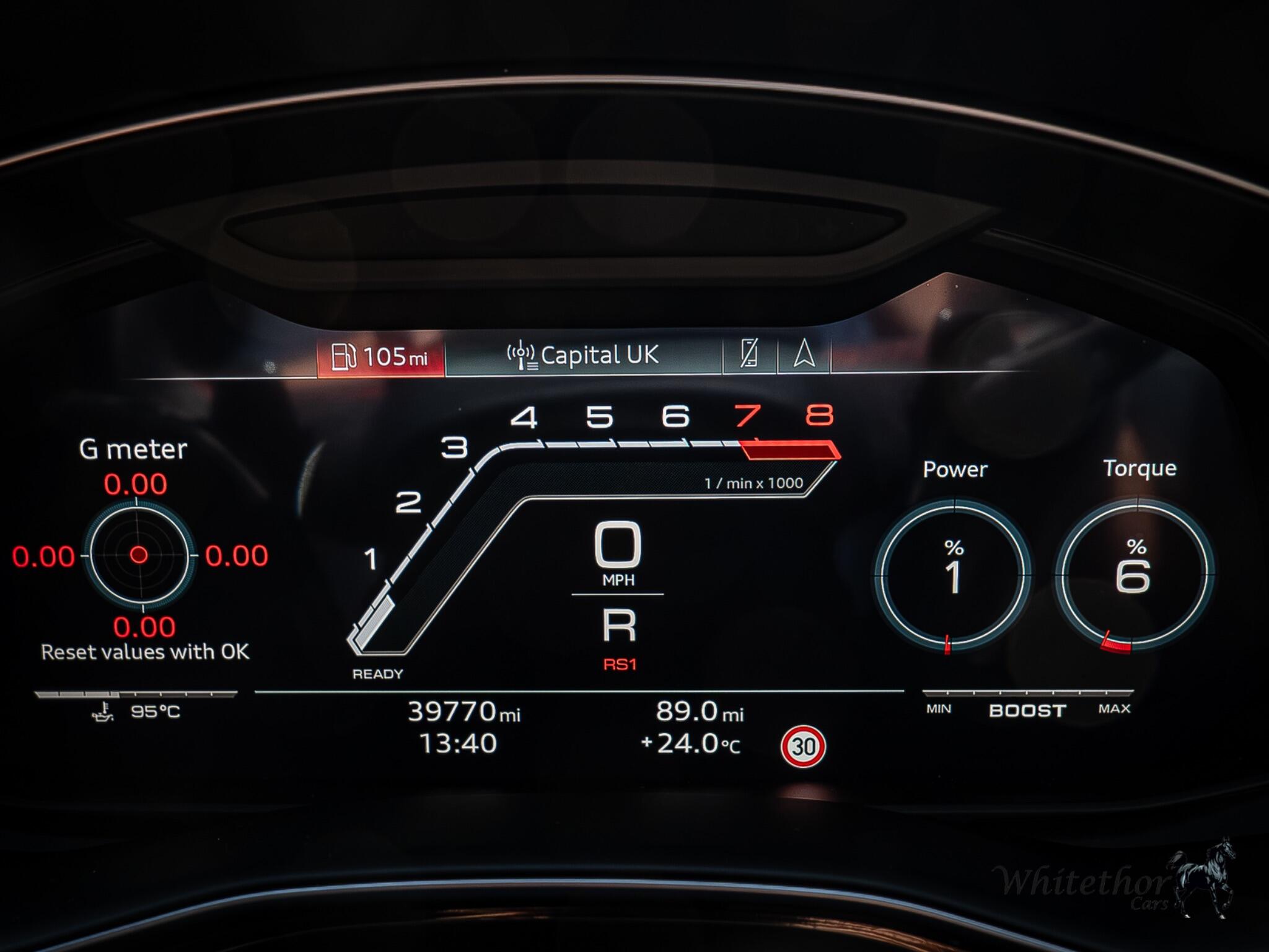 Audi RS Q8 view 43