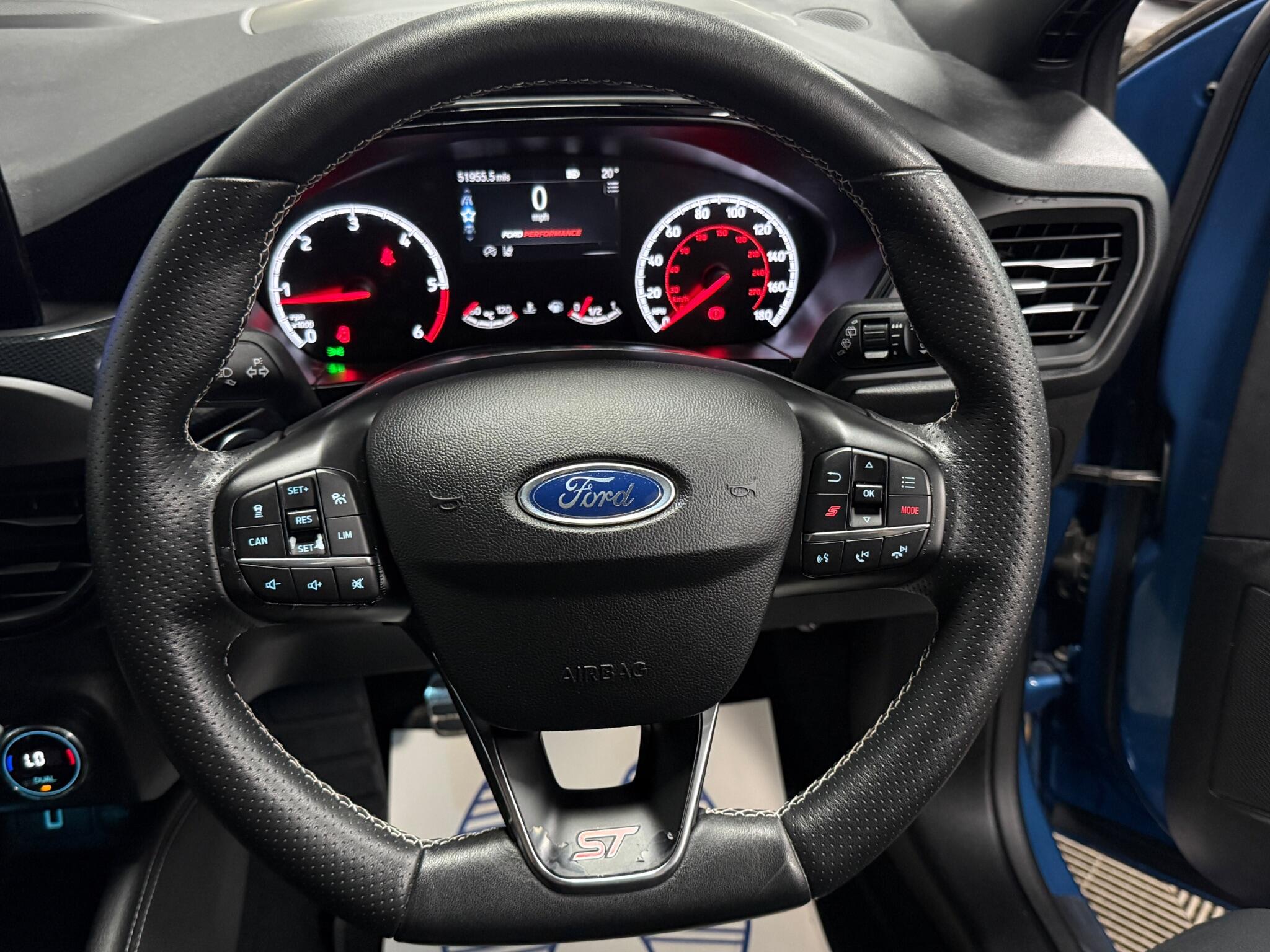 Ford Focus view 15